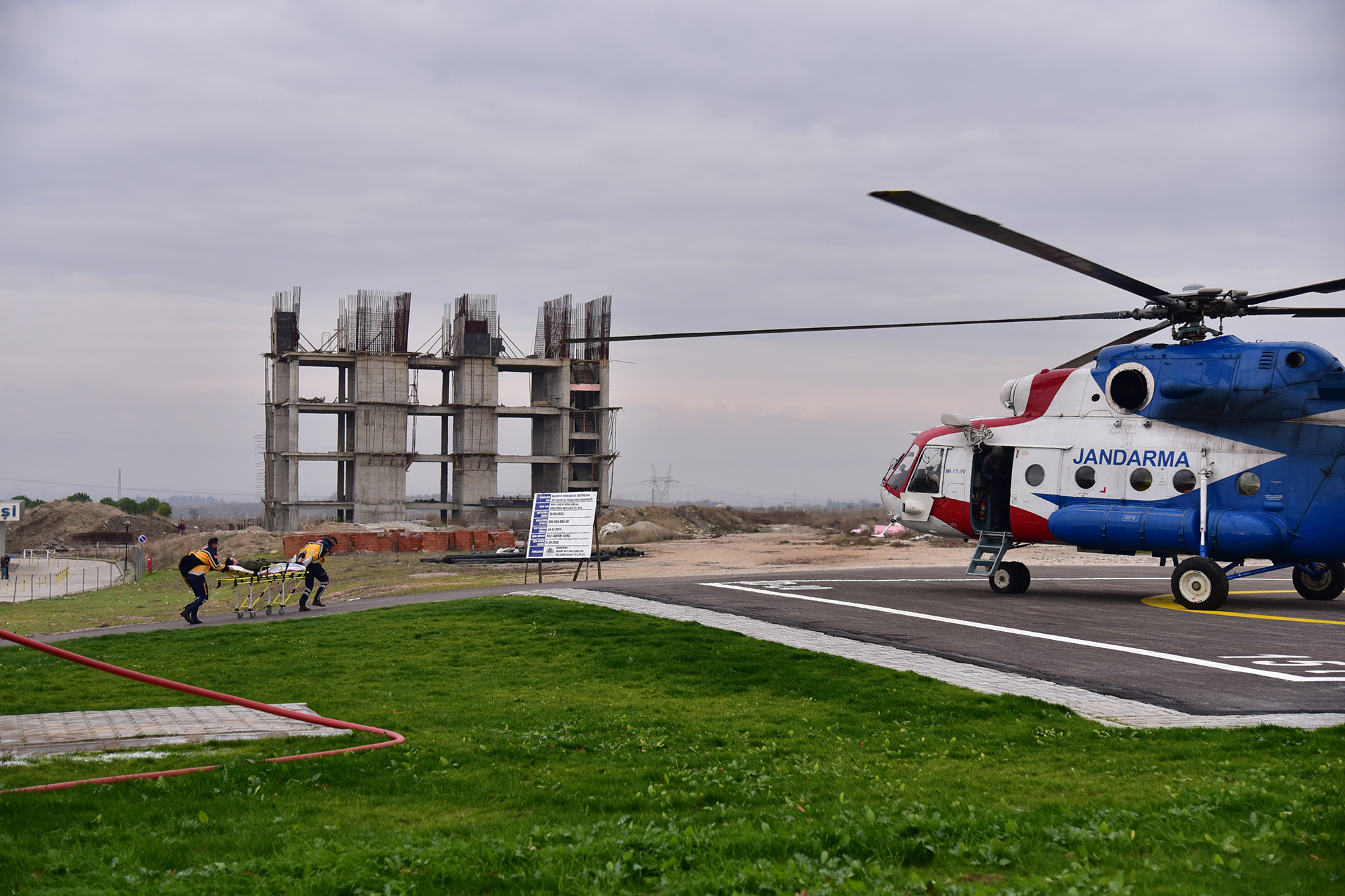 BAÜN Hastanesinden Sağlıkta Büyük Adım: Heliport Acil İniş Alanı Hizmete Girdi 5