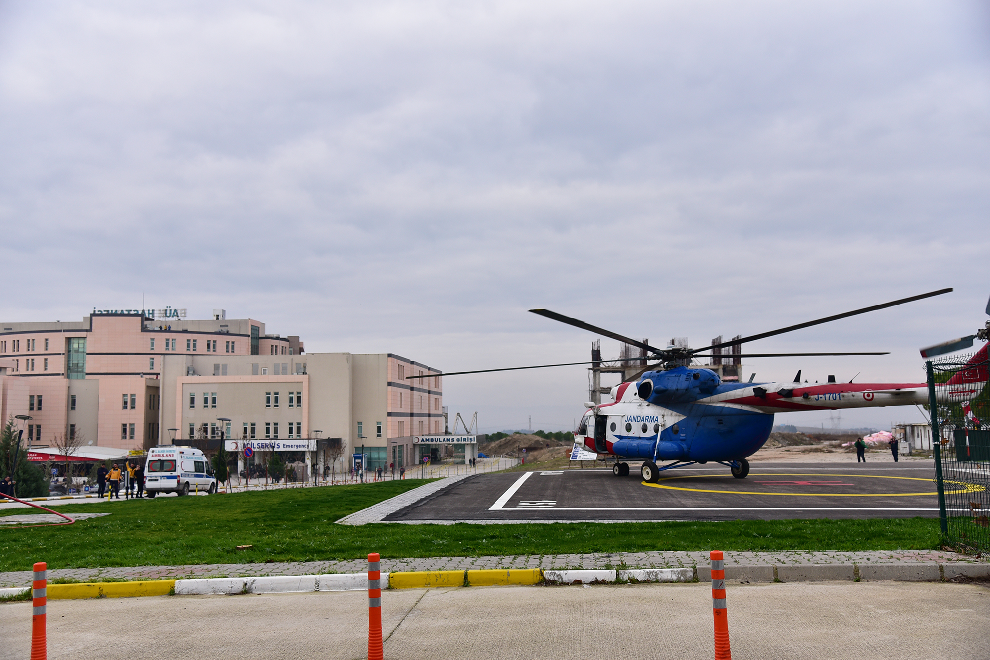 BAÜN Hastanesinden Sağlıkta Büyük Adım: Heliport Acil İniş Alanı Hizmete Girdi 3