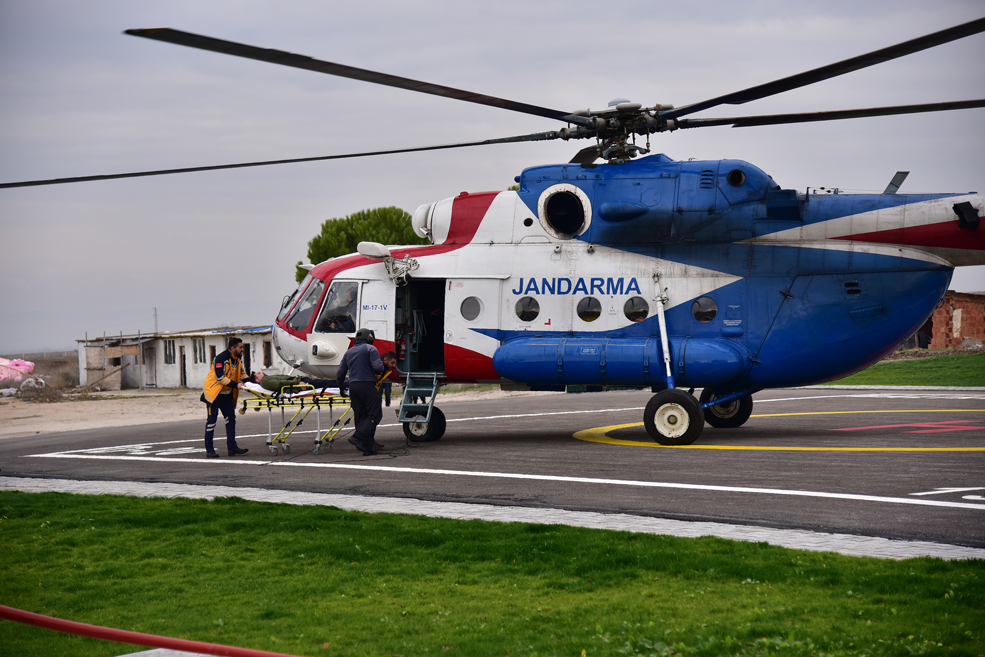 BAÜN Hastanesinden Sağlıkta Büyük Adım: Heliport Acil İniş Alanı Hizmete Girdi 6