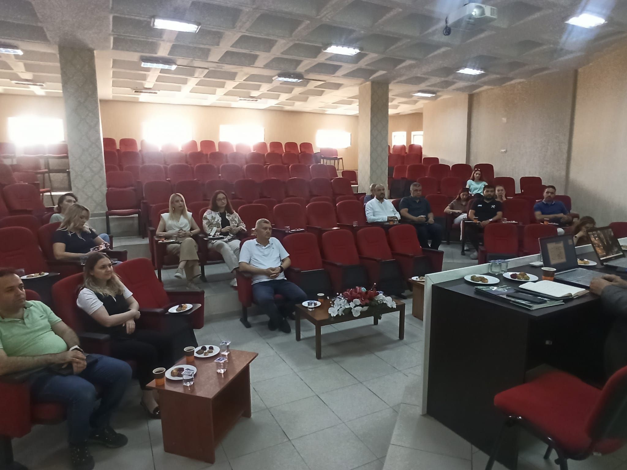 Bahar Yarıyılı Akademik Kurul Toplantısı Gerçekleştirildi. 8
