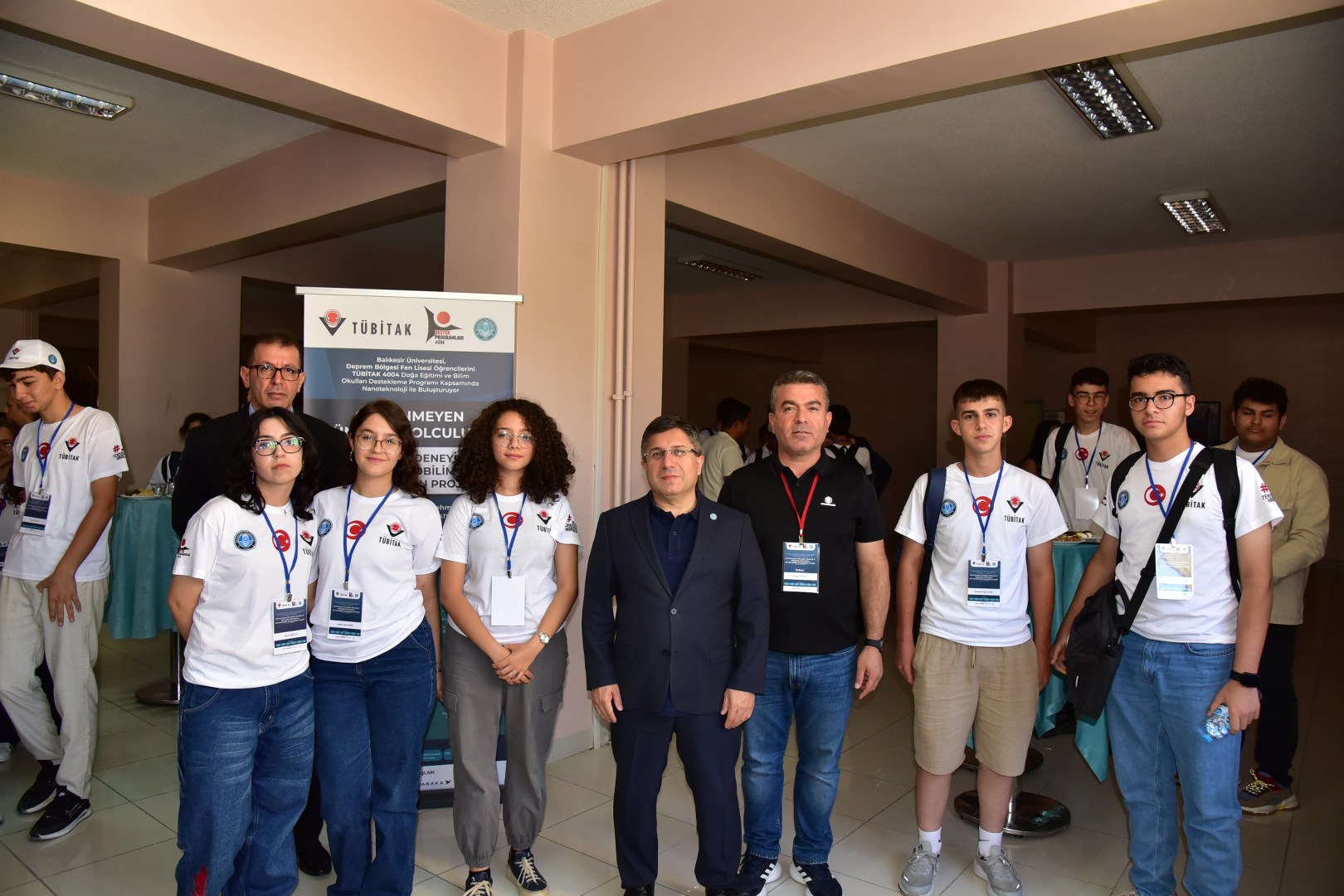 BAÜN’de Geleceğin Teknolojisine Yolculuk: Nanobilim Projesi Deprem Bölgesinden Öğrencilerin Katılımıyla Gerçekleştiriliyor 14