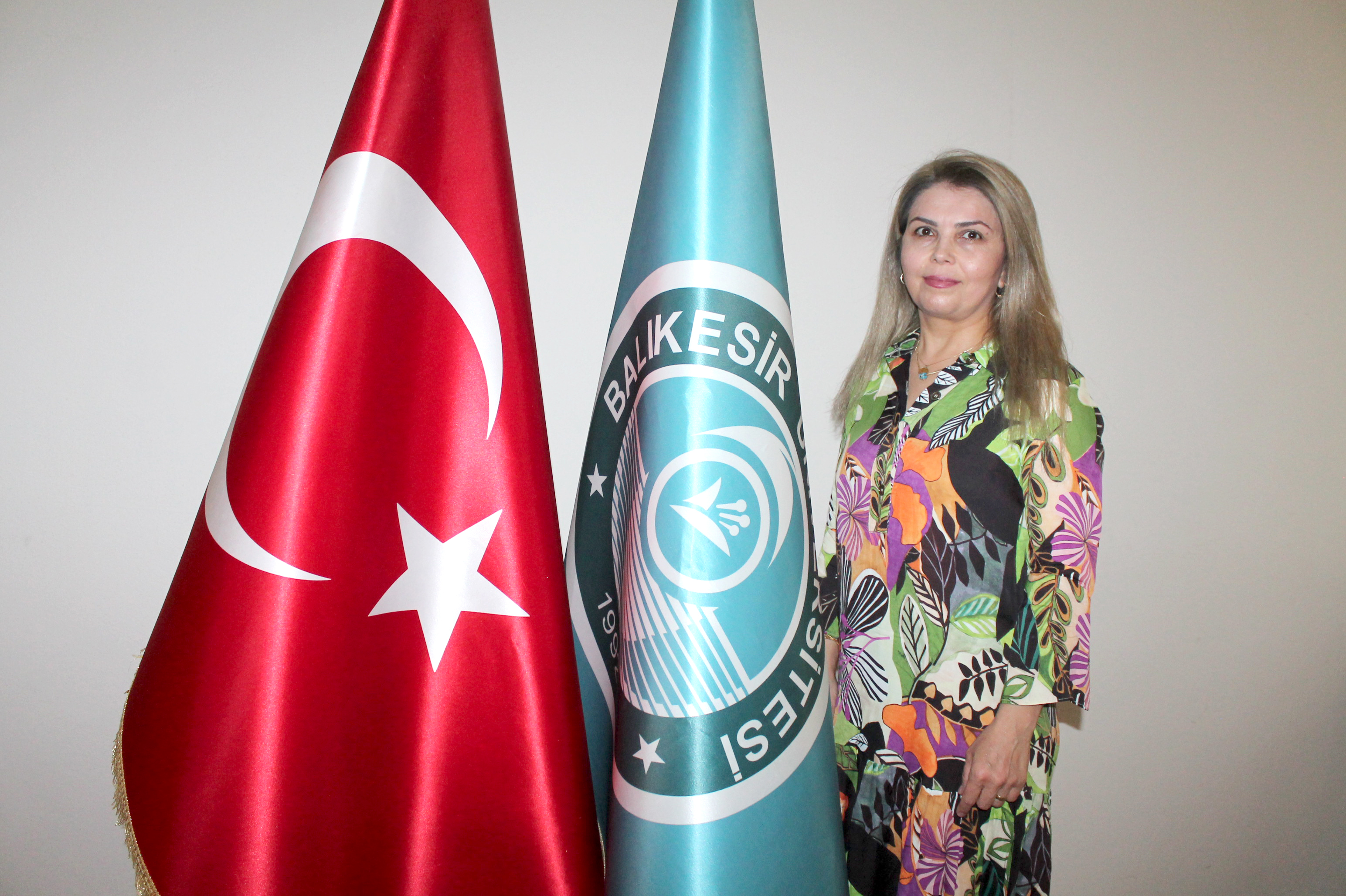 ŞEHNAZ AKYOL