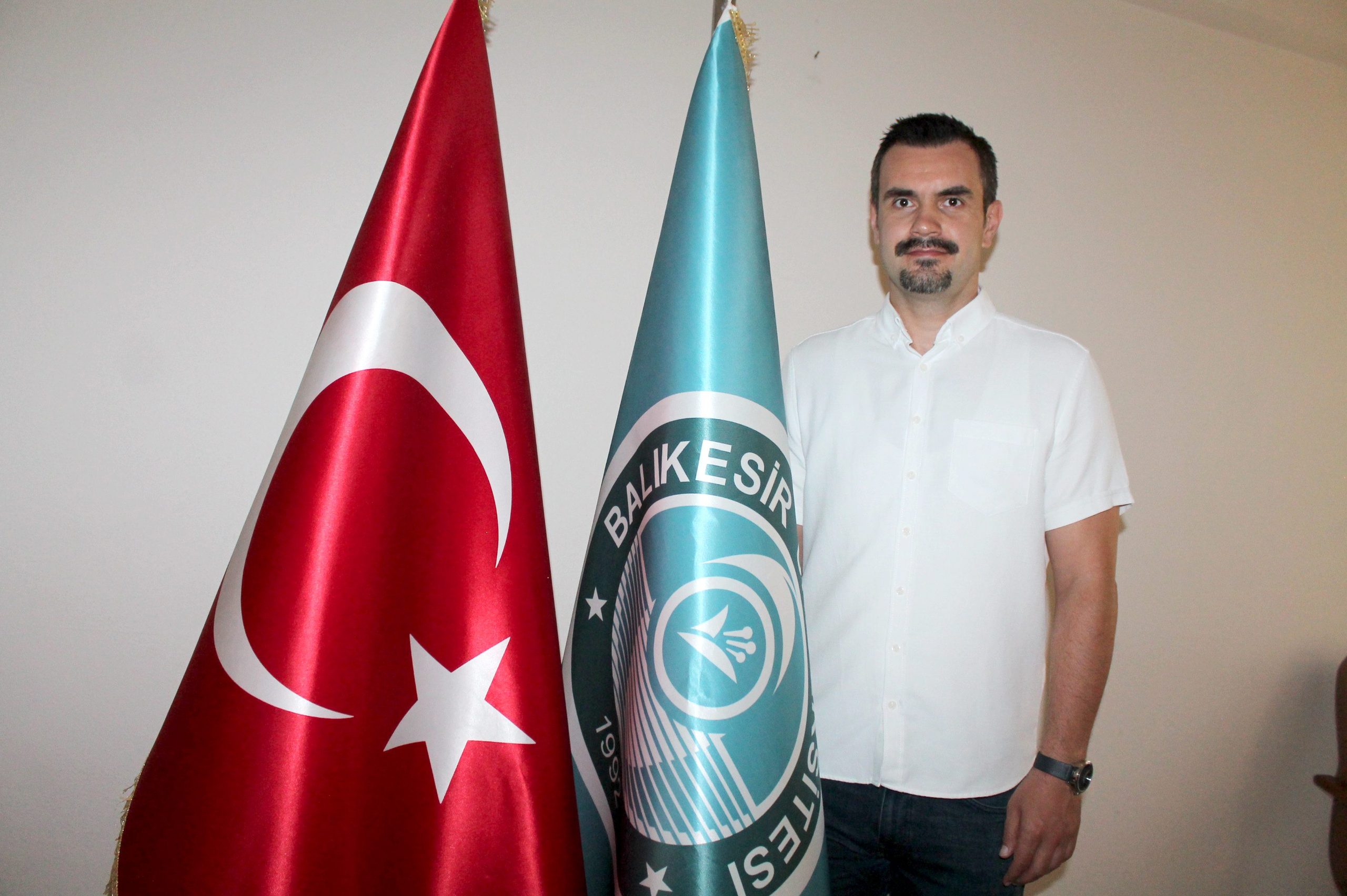 Öğr. Gör. Dr. Emrah Özdemir