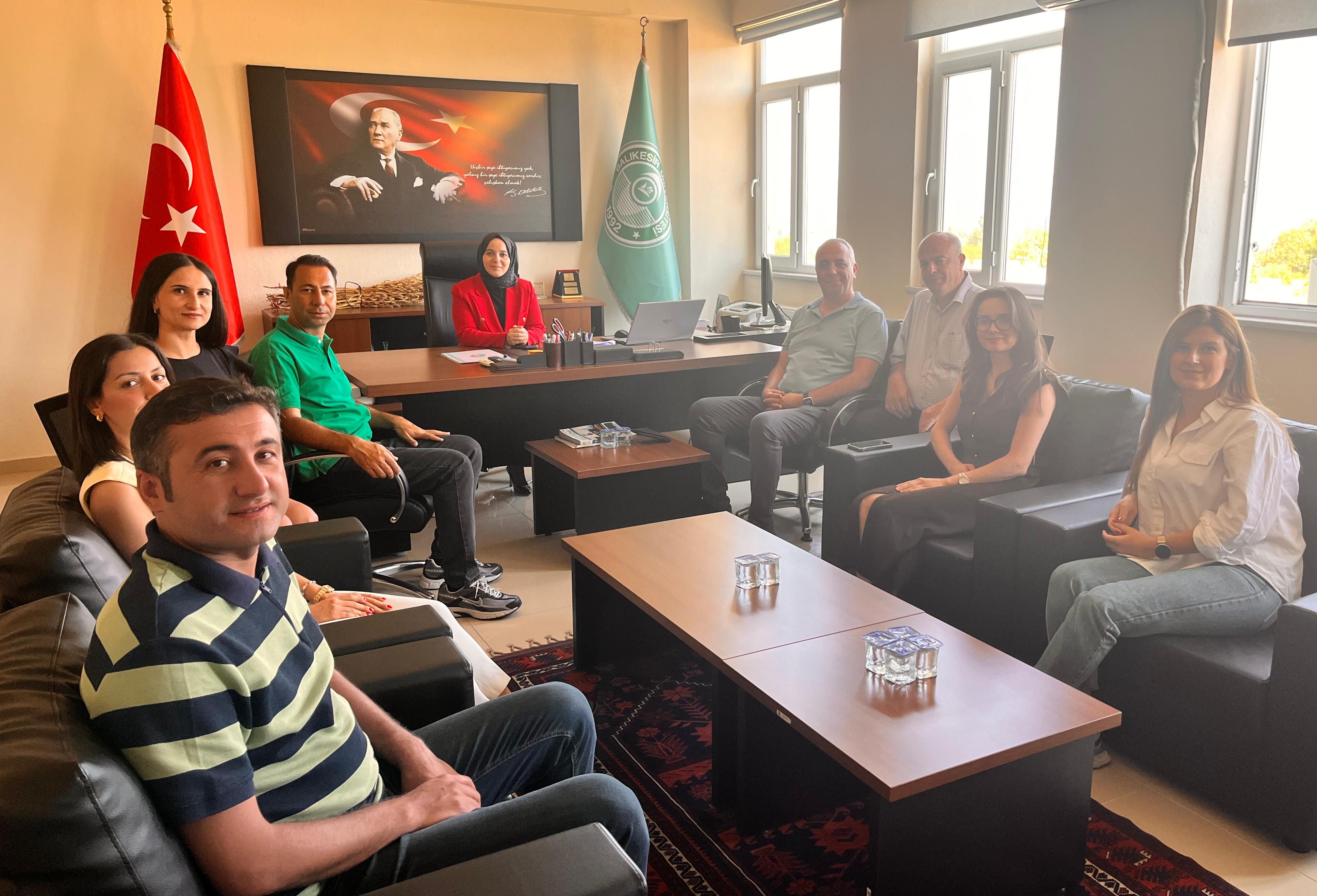 Kaymakam Hanımdan Okulumuza Veda Ziyareti 2
