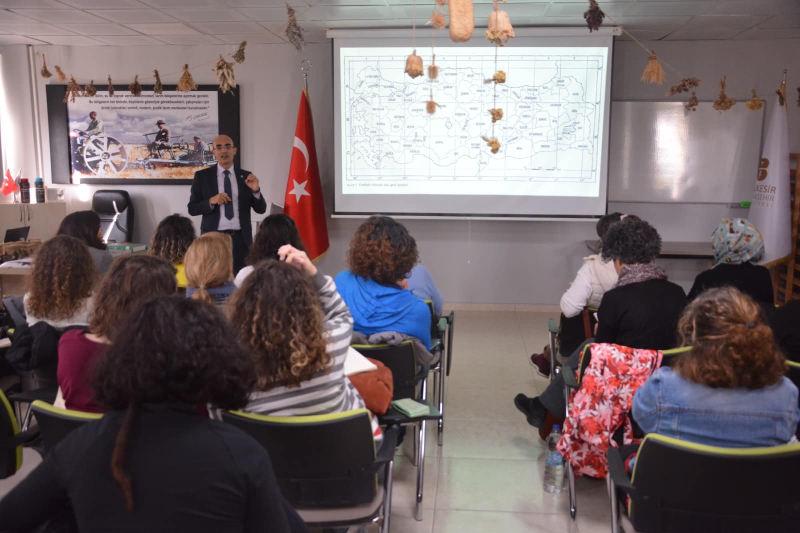 Botanik Bahçesi ve Herbaryum Uygulama ve Araştırma Merkezinden BAÇEM’e Bilimsel Katkı