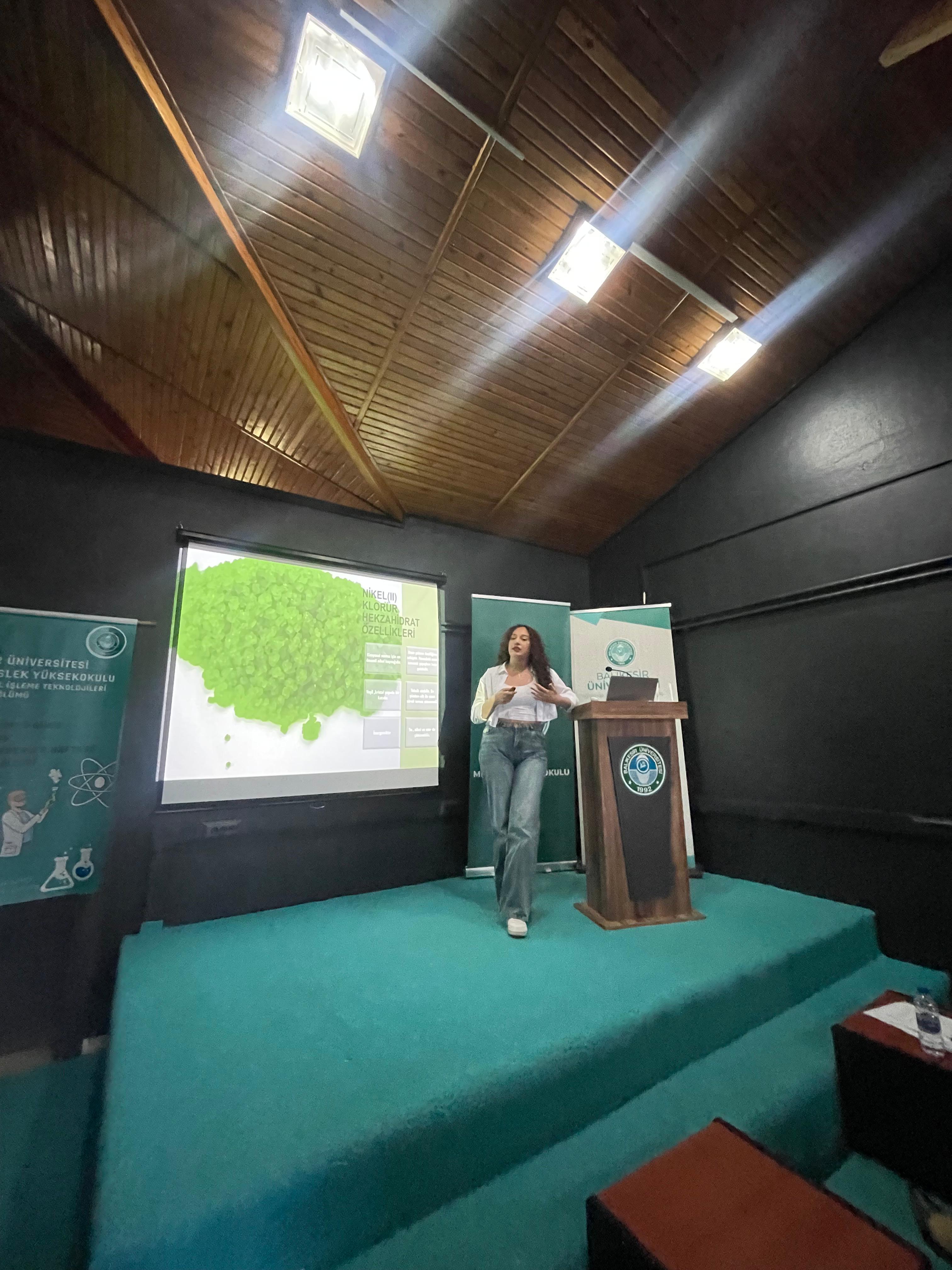 Kimya Teknolojisi Programı Öğrencileri Proje Dersi Kapsamında Sunumlarını Gerçekleştirdi 8