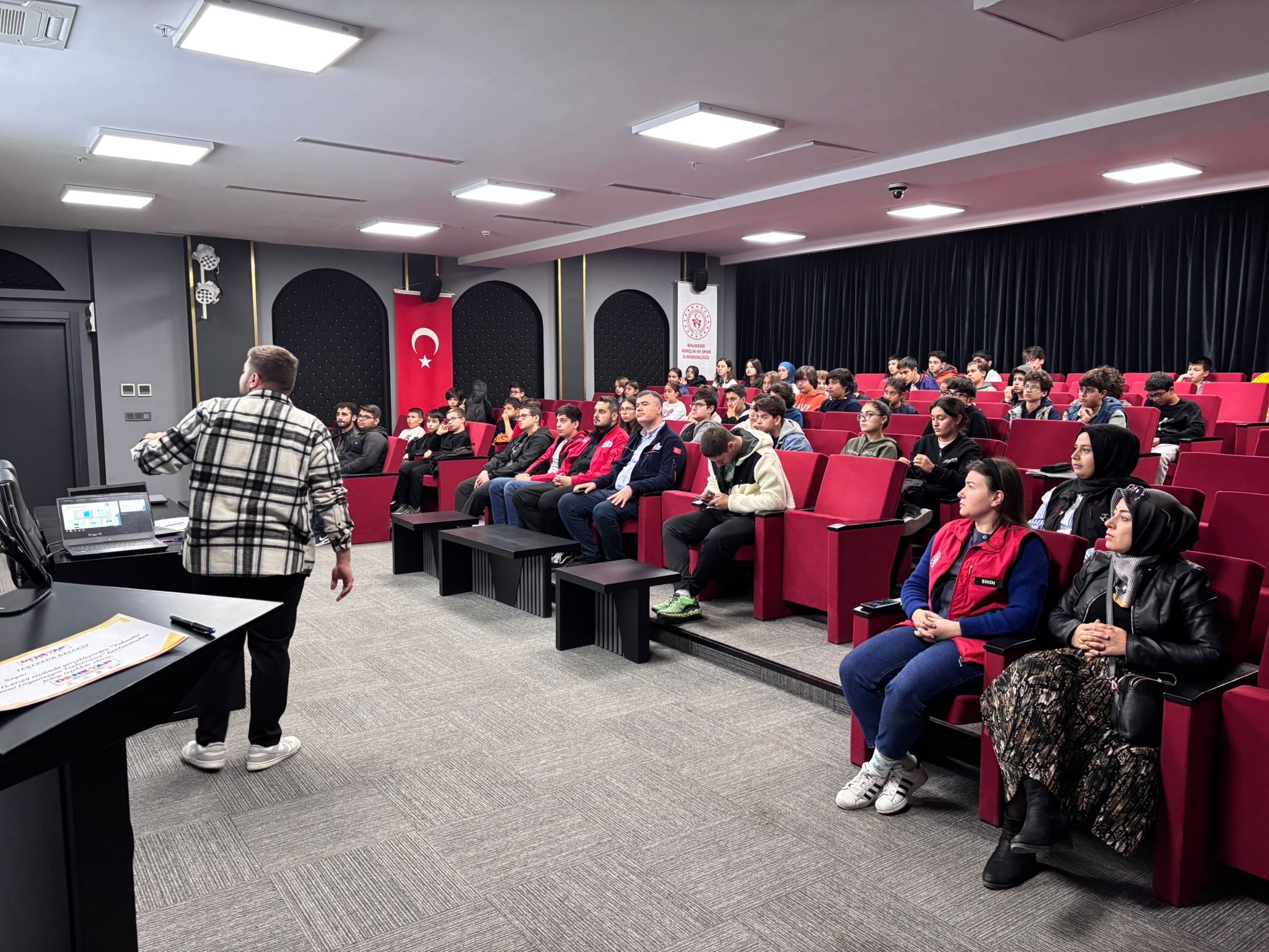 Altınoluk MYO Öğrencilerimizden DENEYAP Balıkesir’e Yapay Zeka Eğitimi