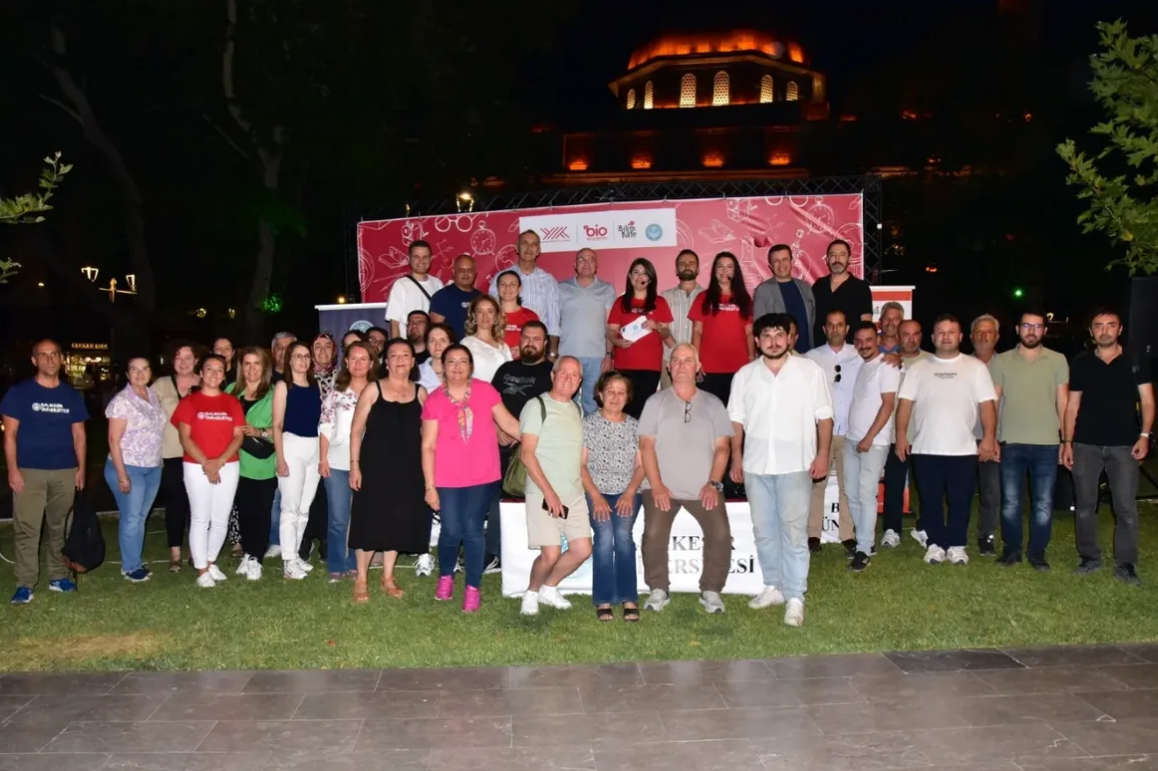 Balıkesir Üniversitesi Bilim Kafe Serisi İlk Buluşması: Meslekler ve Kariyer Yolculuğu Büyük İlgi Gördü 4