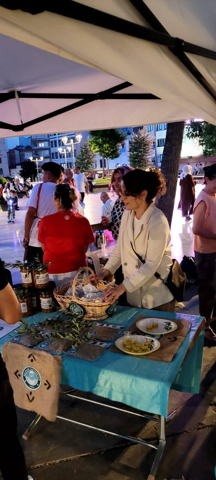 Edremit MYO, Bilim Kafe Etkinliğinde Zeytin Ürünleriyle Yer Aldı 9