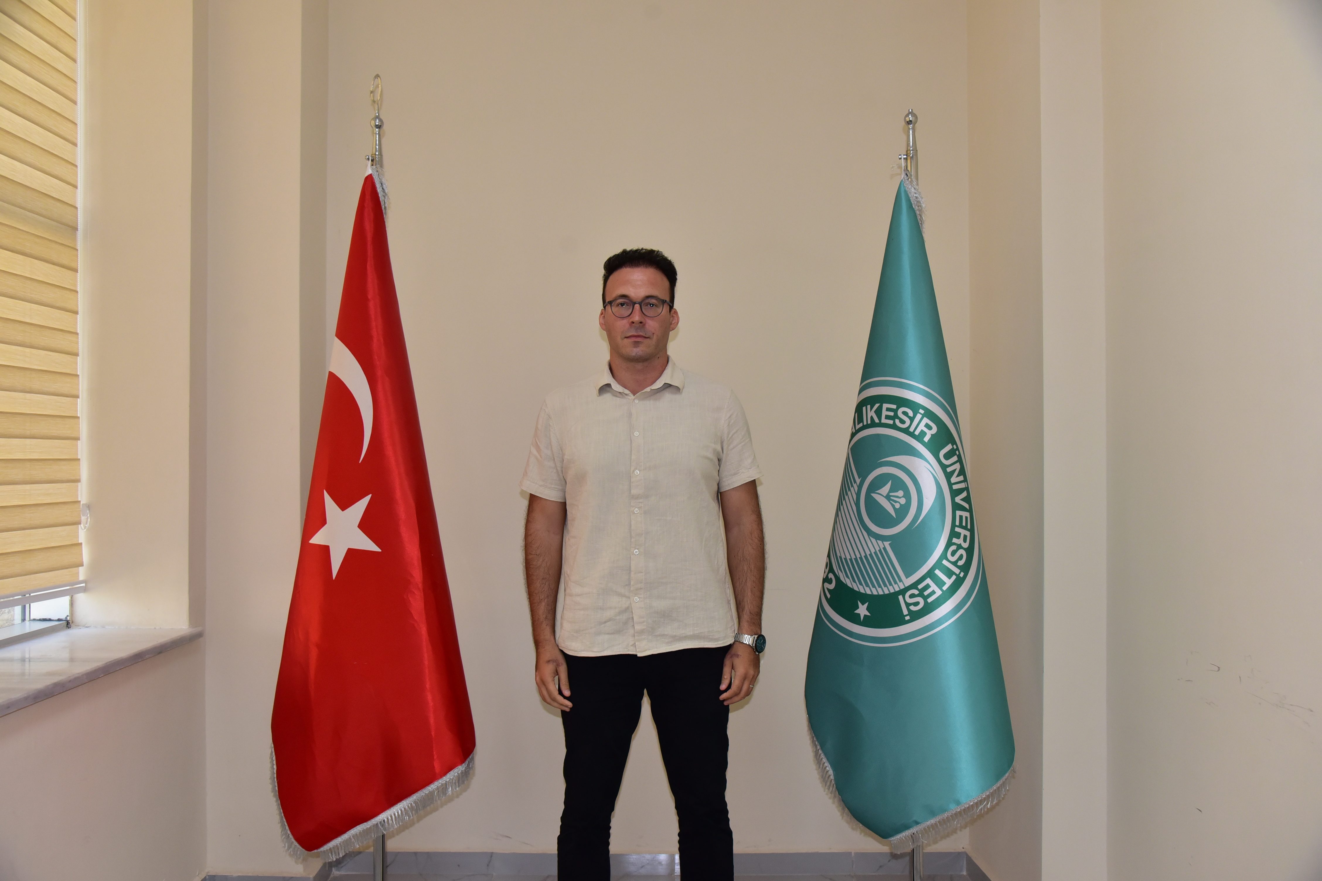 Dr.Öğr.Üyesi Ekrem SAKAR