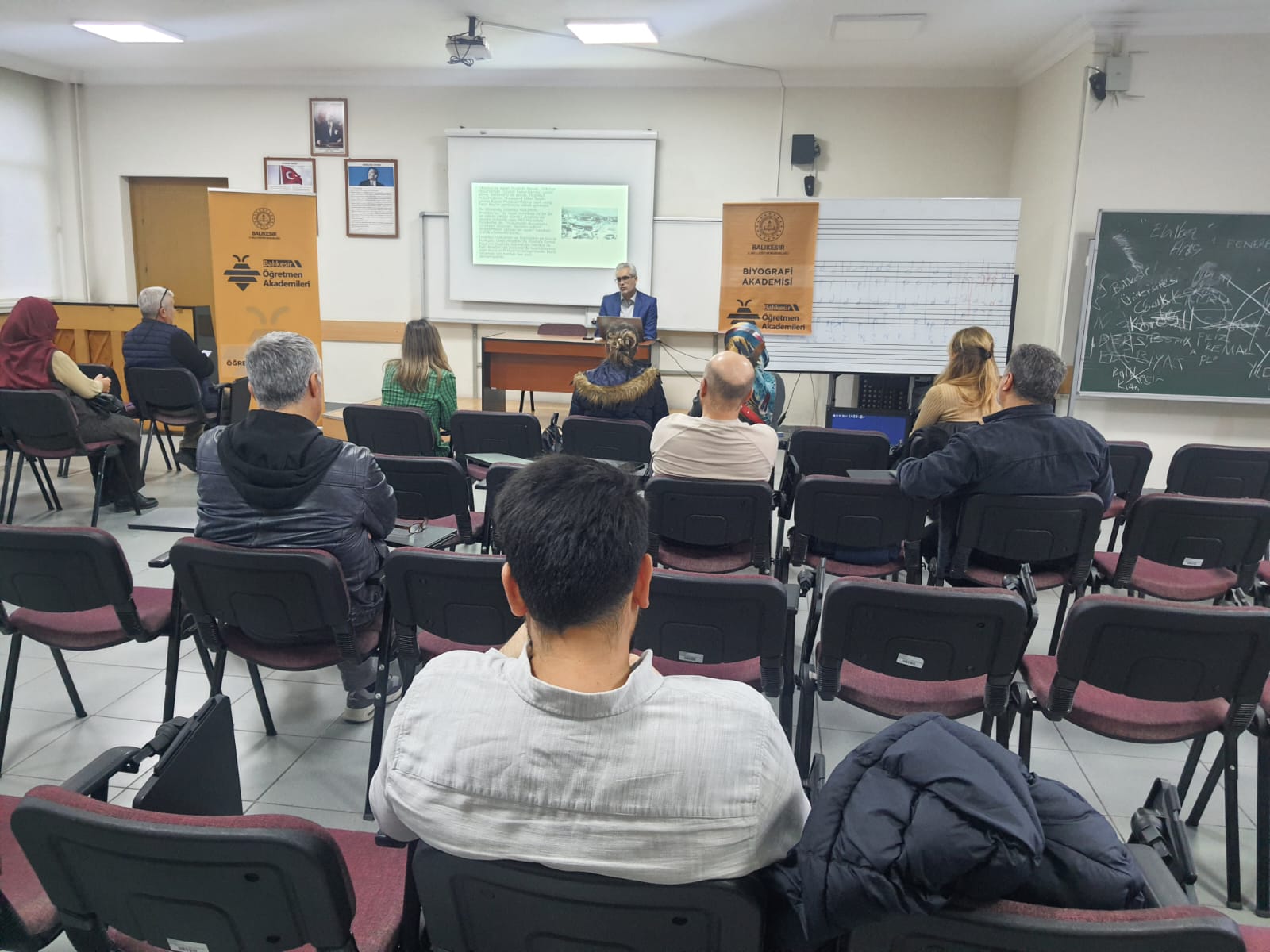 Anabilim Dalı Dr. Öğr. Üyesi Ahmet Çopur tarafından Milli Eğitim, Biyografi Akademisi kapsamında Öğretmenlerimize, Mustafa Necati konulu seminer 