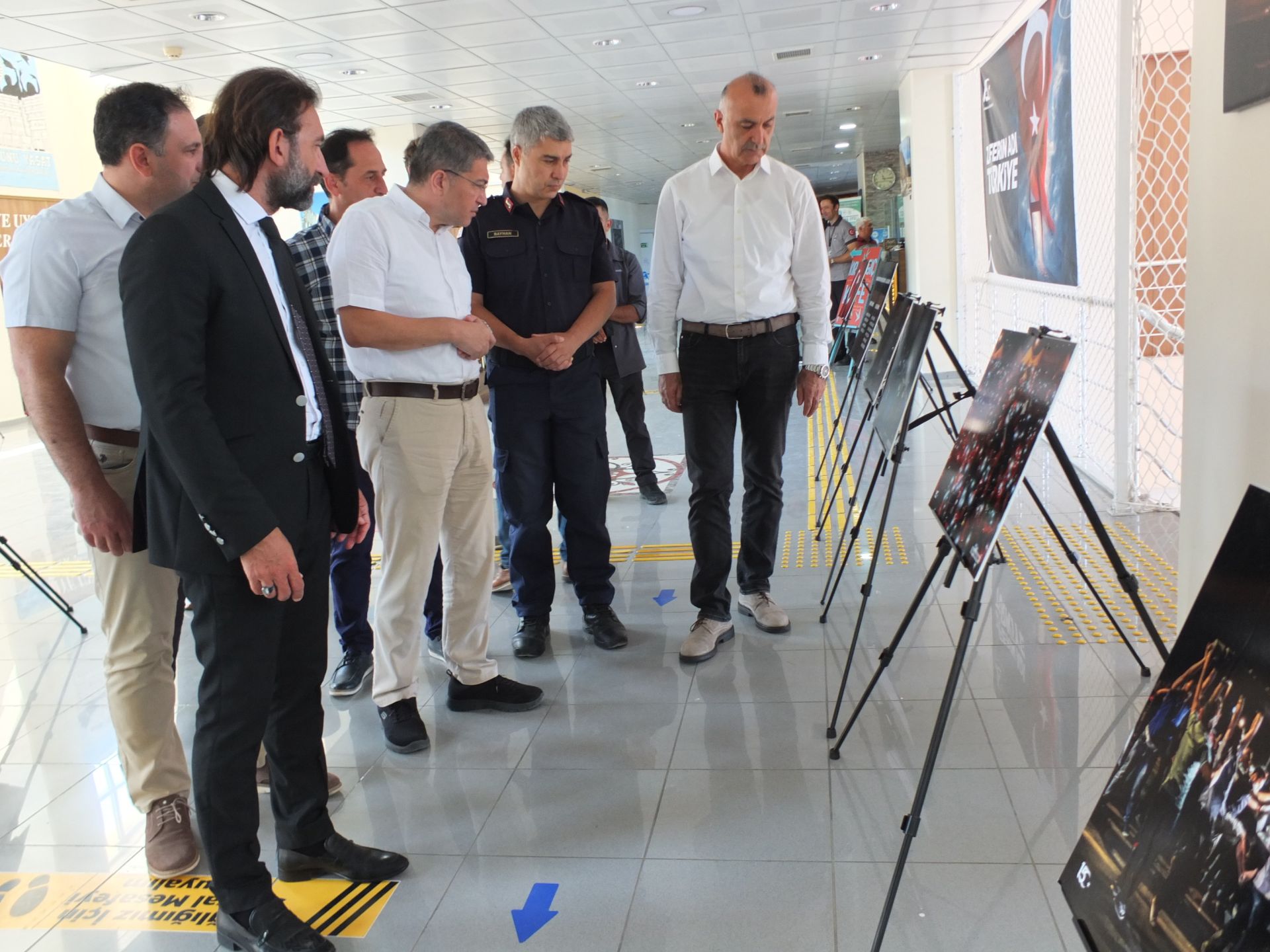 Burhaniye de 15 Temmuz Fotoğrafları Sergisi açıldı 1