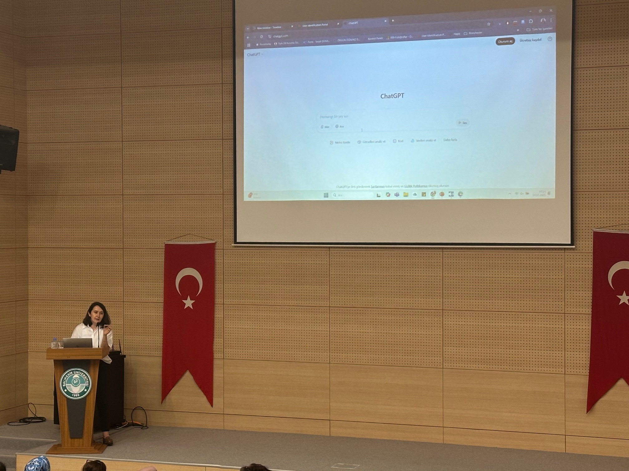 Üniversitemiz İdari Personeline Yapay Zeka Bilgilendirme Eğitimi Verildi 2