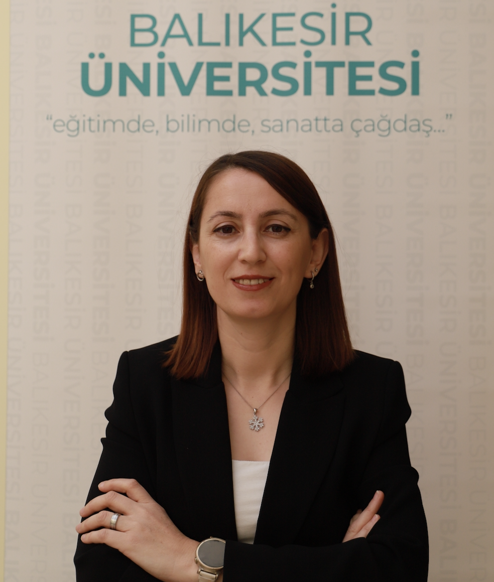 AYŞE KARADAŞ