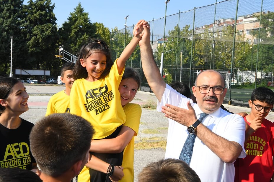 Vali İsmail Ustaoğlu ve İl Protokolü BAÜN’de Geleceğin Şampiyonlarıyla Buluştu 5