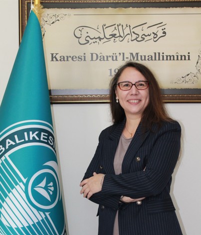Doç. Dr. Emine ÖZDEMİR