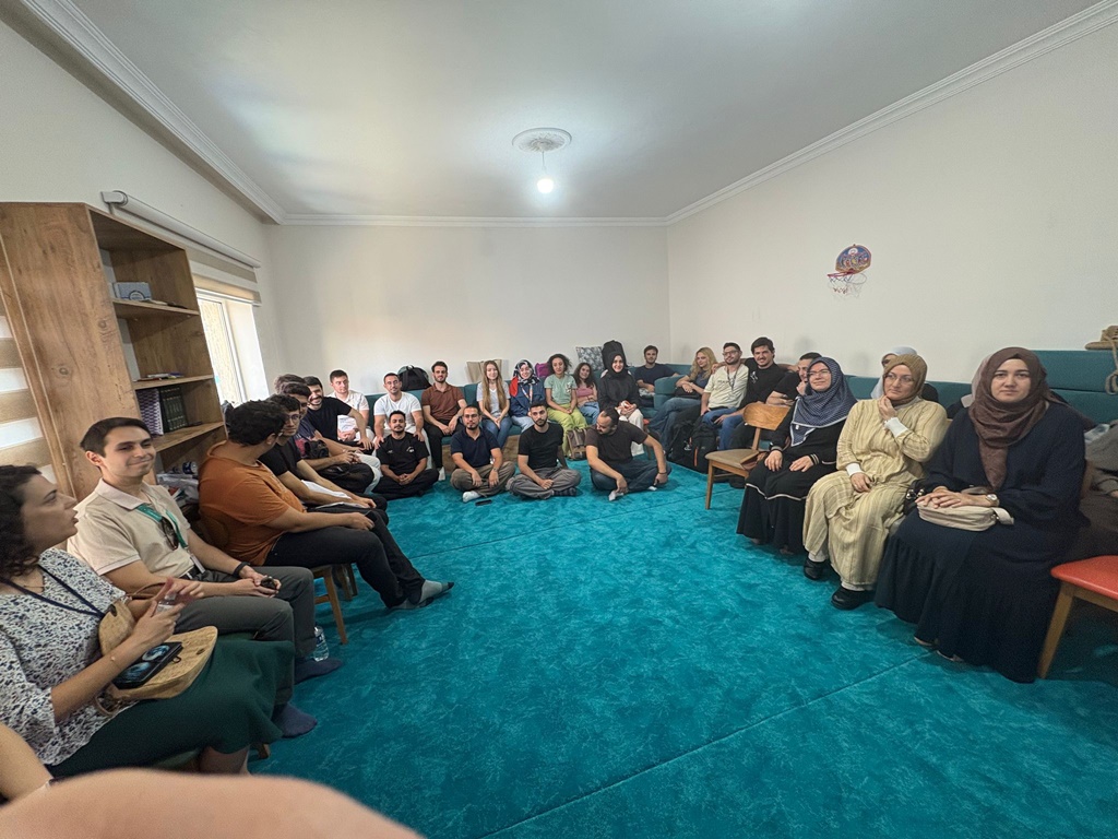 Fakültemiz Halk Sağlığı Anabilim Dalı tarafından Bigadiç İlçe Müftülüğü'nde Kur'an Kursu Öğreticilerine Aşı ve Bağışıklanma eğitimi verildi. 2