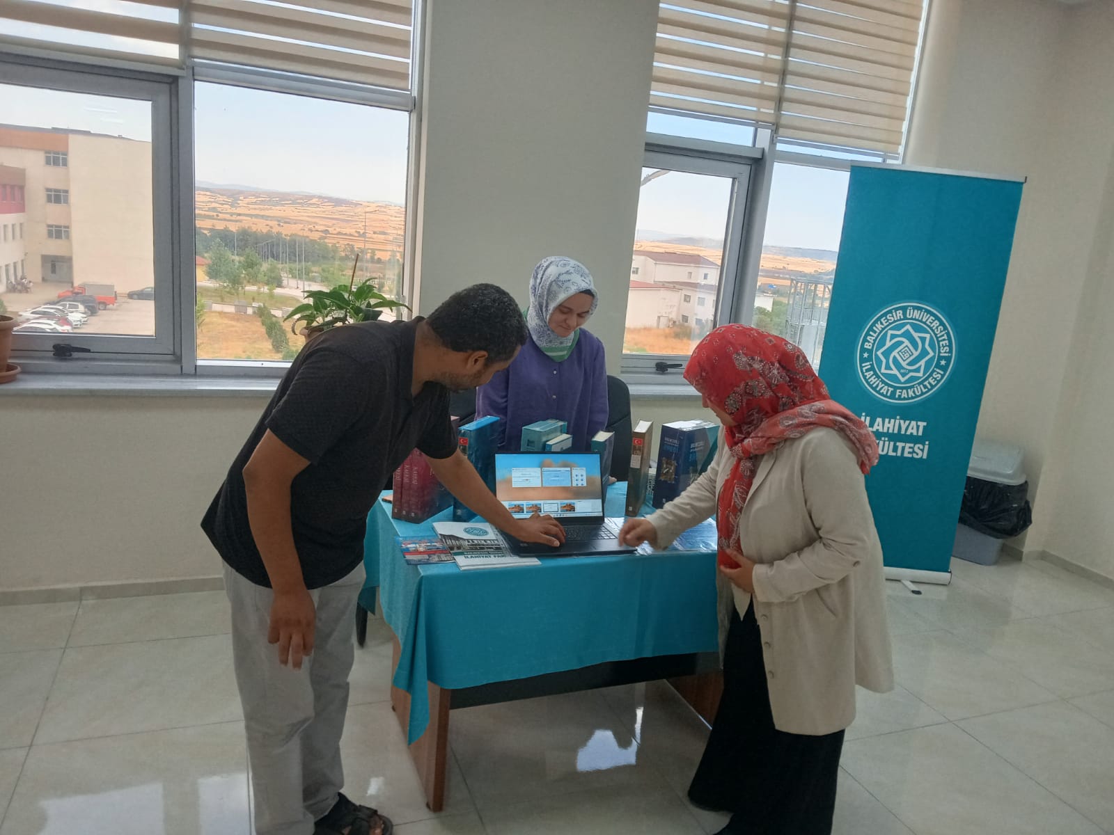 2025 YKS Tercih Dönemi Fakültemiz Tanıtım Faaliyetleri 2