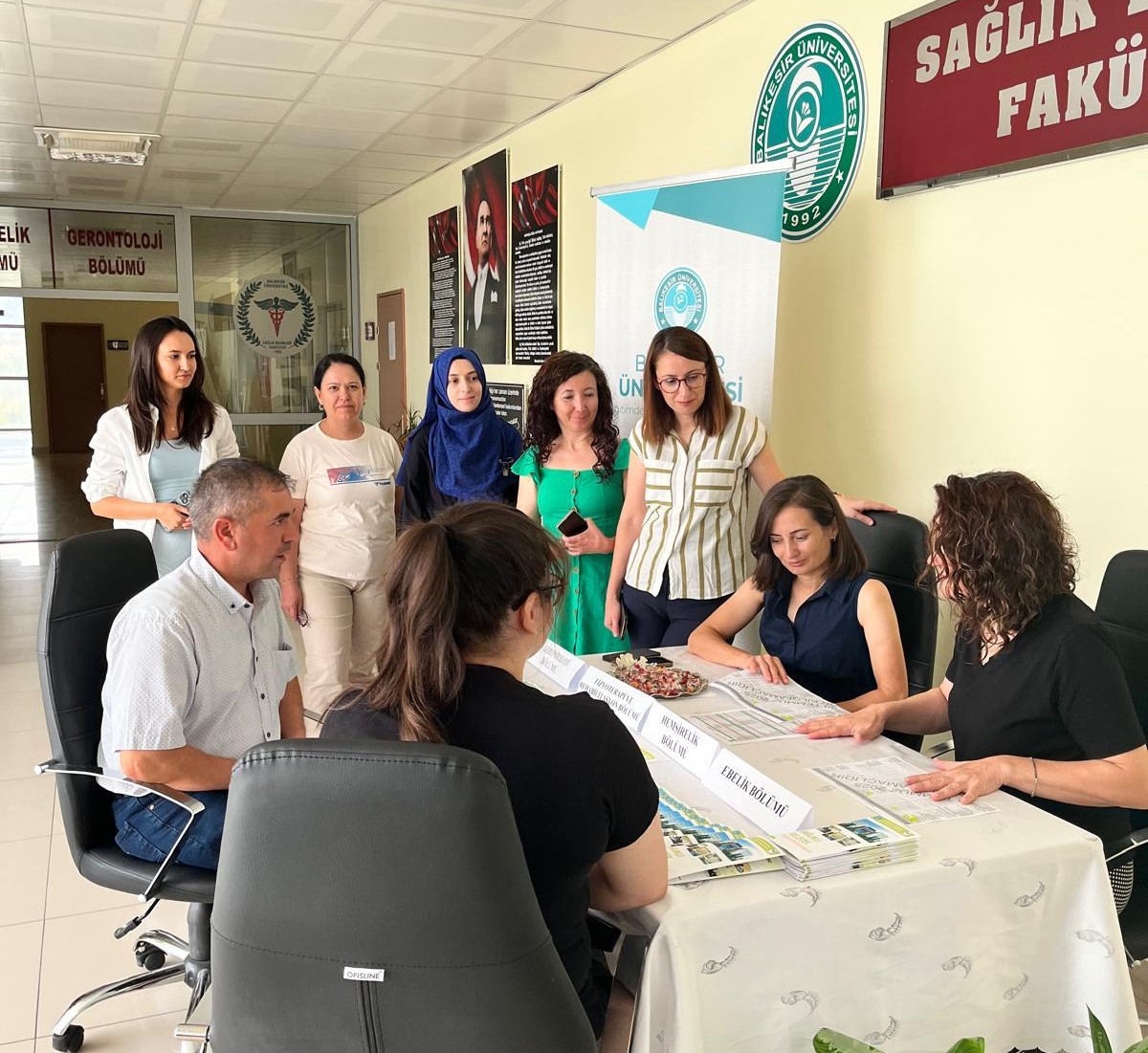 Balıkesir Üniversitesi Tercih Günlerinde Aday Öğrencilerin Yanında 2