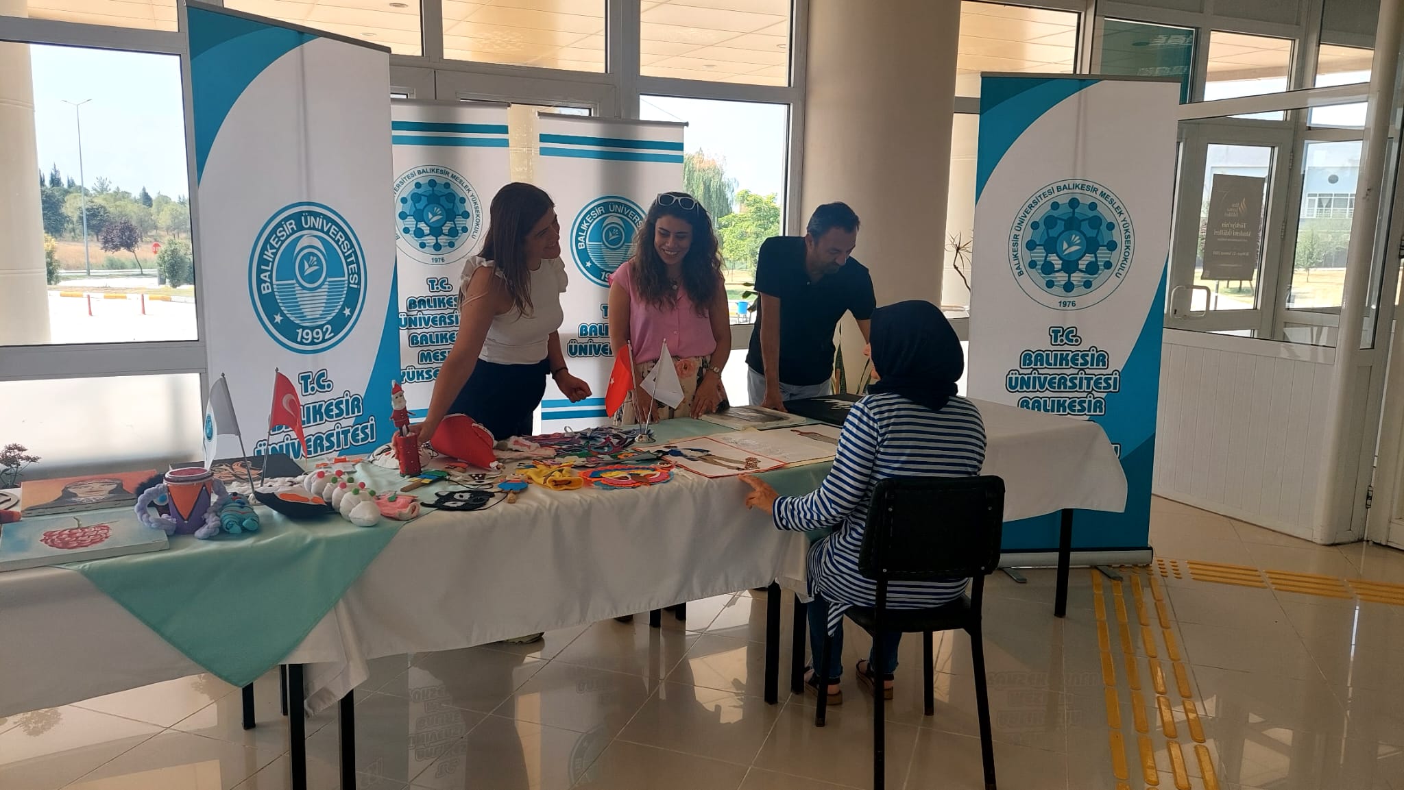 Balıkesir MYO Tercih ve Tanıtım Standımız 13 Ağustosa Kadar Aday Öğrencilerimizi Bekliyor 4