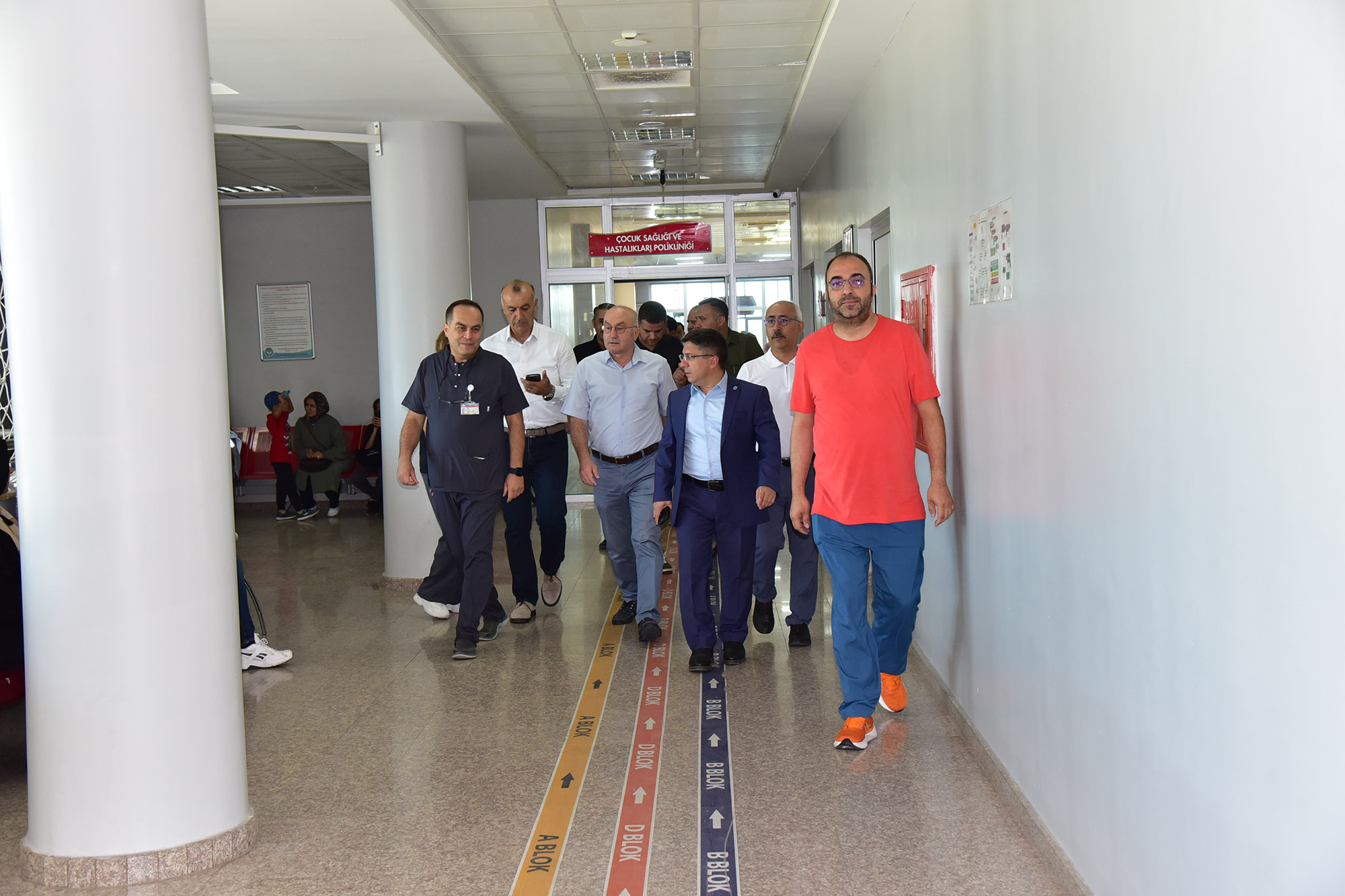 Rektör Oğurlu ve Üniversite Üst Yönetiminden Deprem Sonrasında İncelemeler 6
