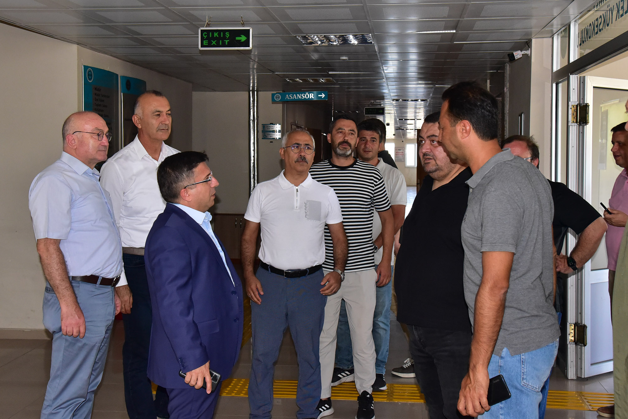 Rektör Oğurlu ve Üniversite Üst Yönetiminden Deprem Sonrasında İncelemeler 4