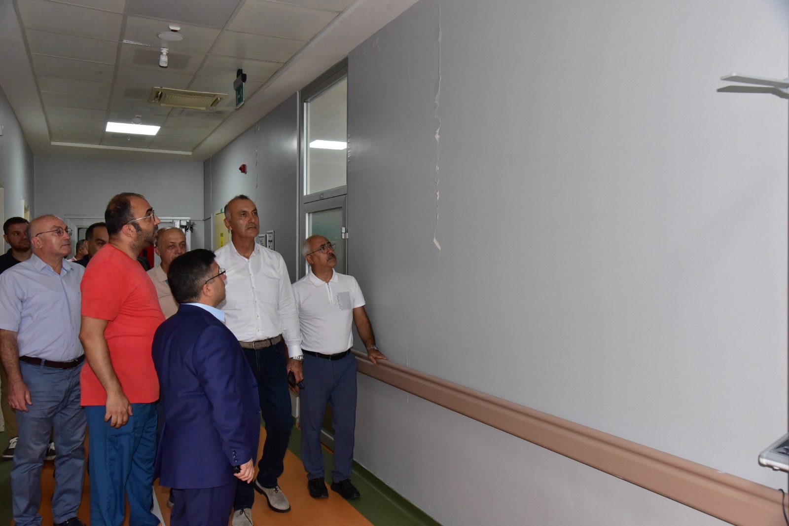 Rektör Oğurlu ve Üniversite Üst Yönetiminden Deprem Sonrasında İncelemeler 10