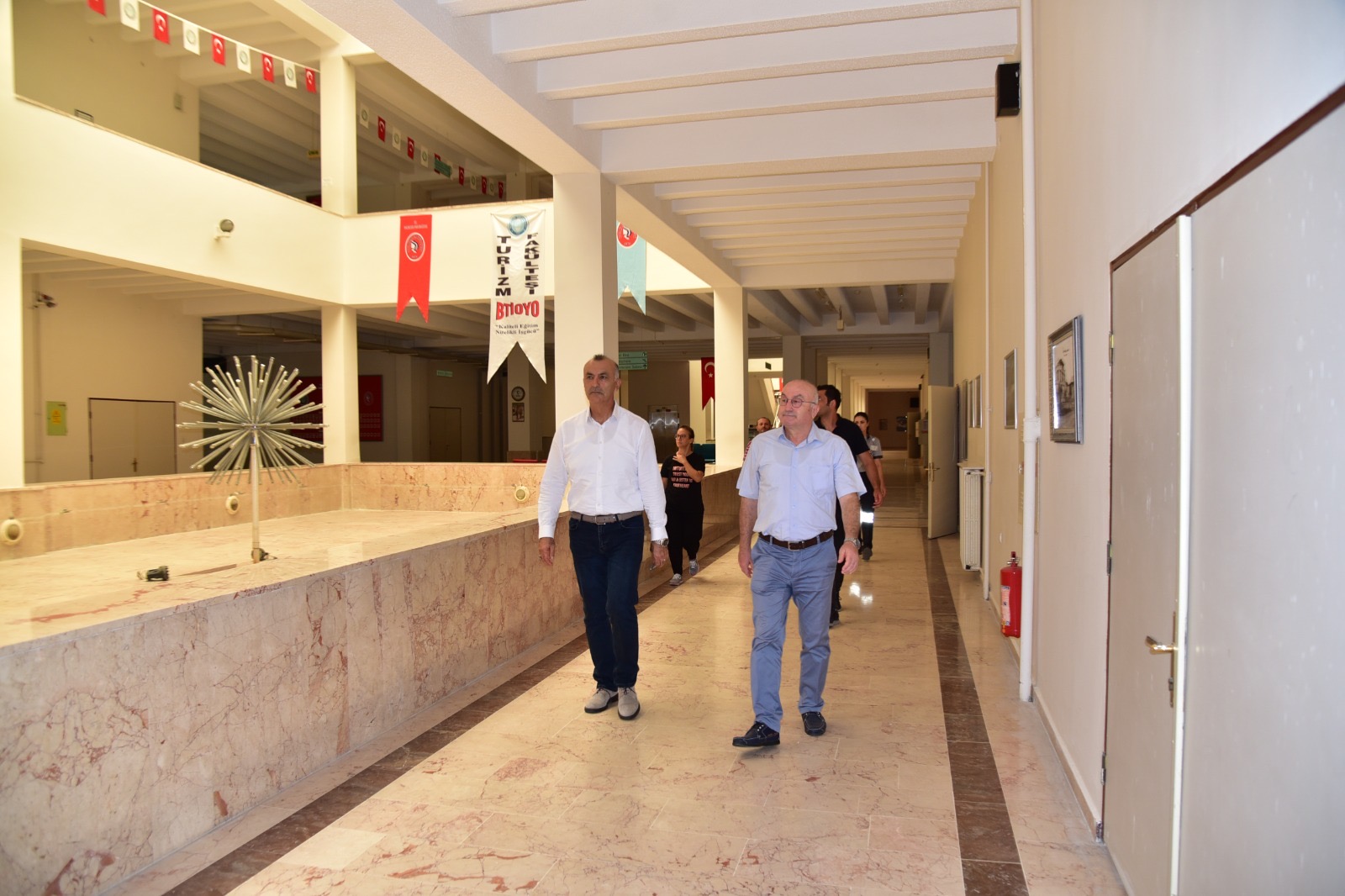 Rektör Oğurlu ve Üniversite Üst Yönetiminden Deprem Sonrasında İncelemeler 12