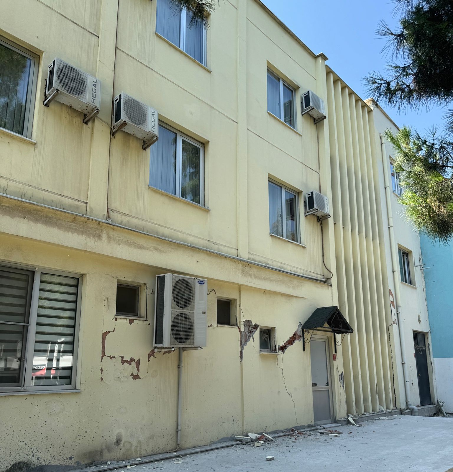 BAÜN Akademisyenleri ve Teknik Uzmanlarından Deprem Bölgesinde İncelemeler 2