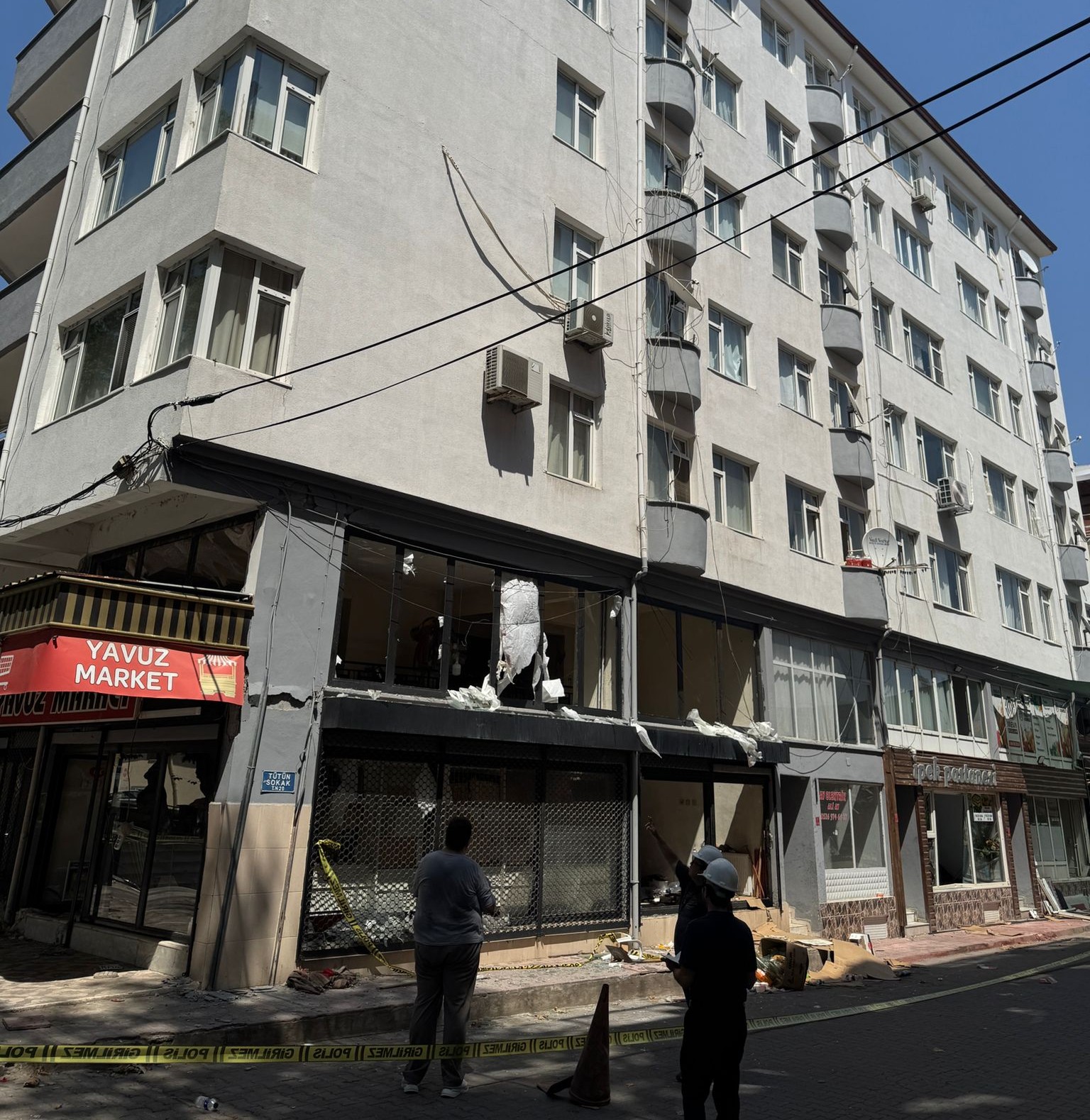 BAÜN Akademisyenleri ve Teknik Uzmanlarından Deprem Bölgesinde İncelemeler 3