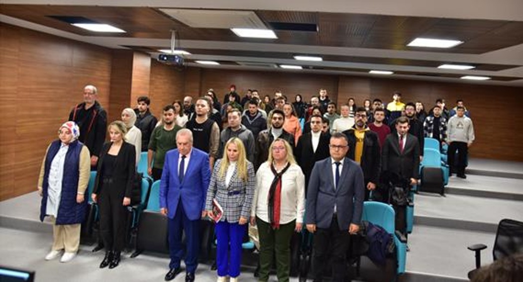 "CUMHURİYET'İN 100. YILINDA OSMANLI'DAN CUMHURİYET'E TARİHİ DEVAMLILIK" KONFERANSI 4