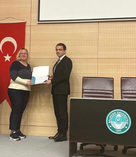"ÜRETEN KÜTÜPHANELER" PANELİ 3