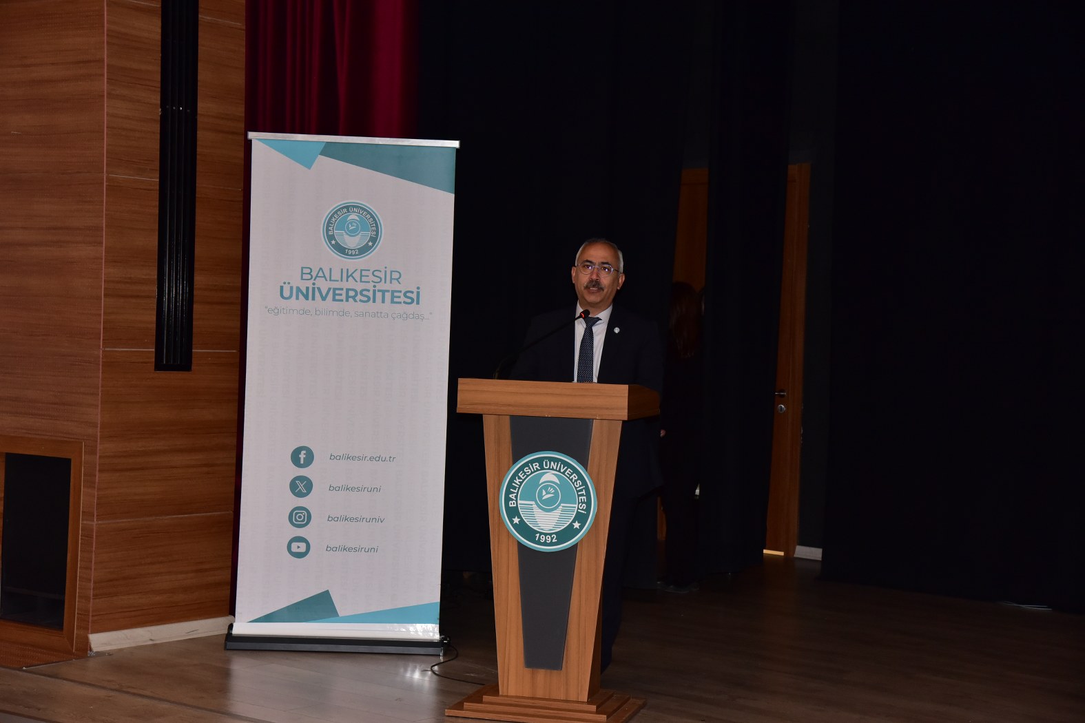 BAÜN’de İleri Teknoloji Eğitimi: Elektron Mikroskobu ile Bilimsel Analiz 6