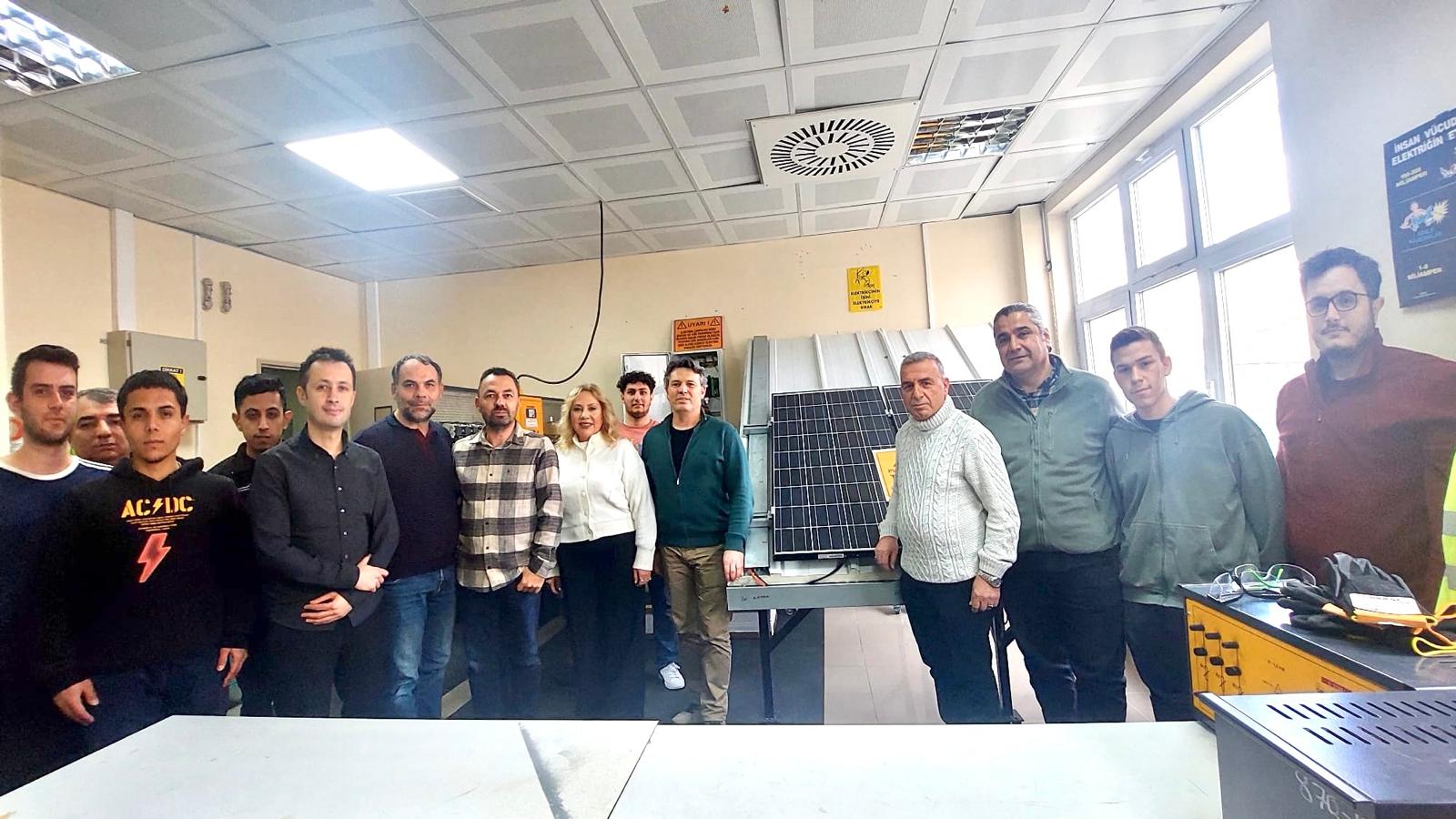 Balıkesir MYO'dan Çevre Dostu Adım: Geri Dönüştürülen Malzemelerle Yeni Laboratuvar Kuruldu