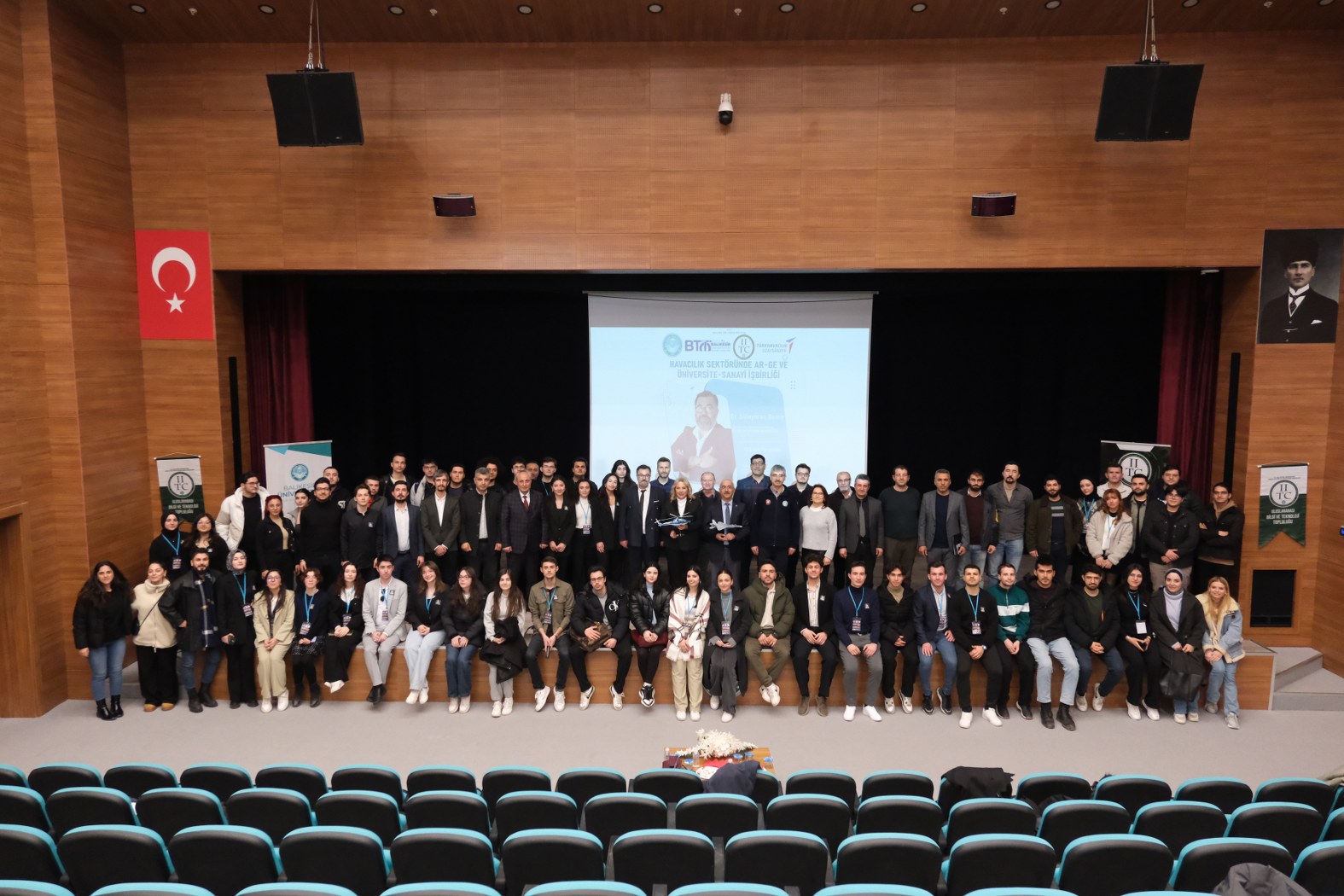 Balıkesir Üniversitesi’nde Havacılık Sektöründe AR-GE ve Üniversite-Sanayi İşbirliği Konferansı 12