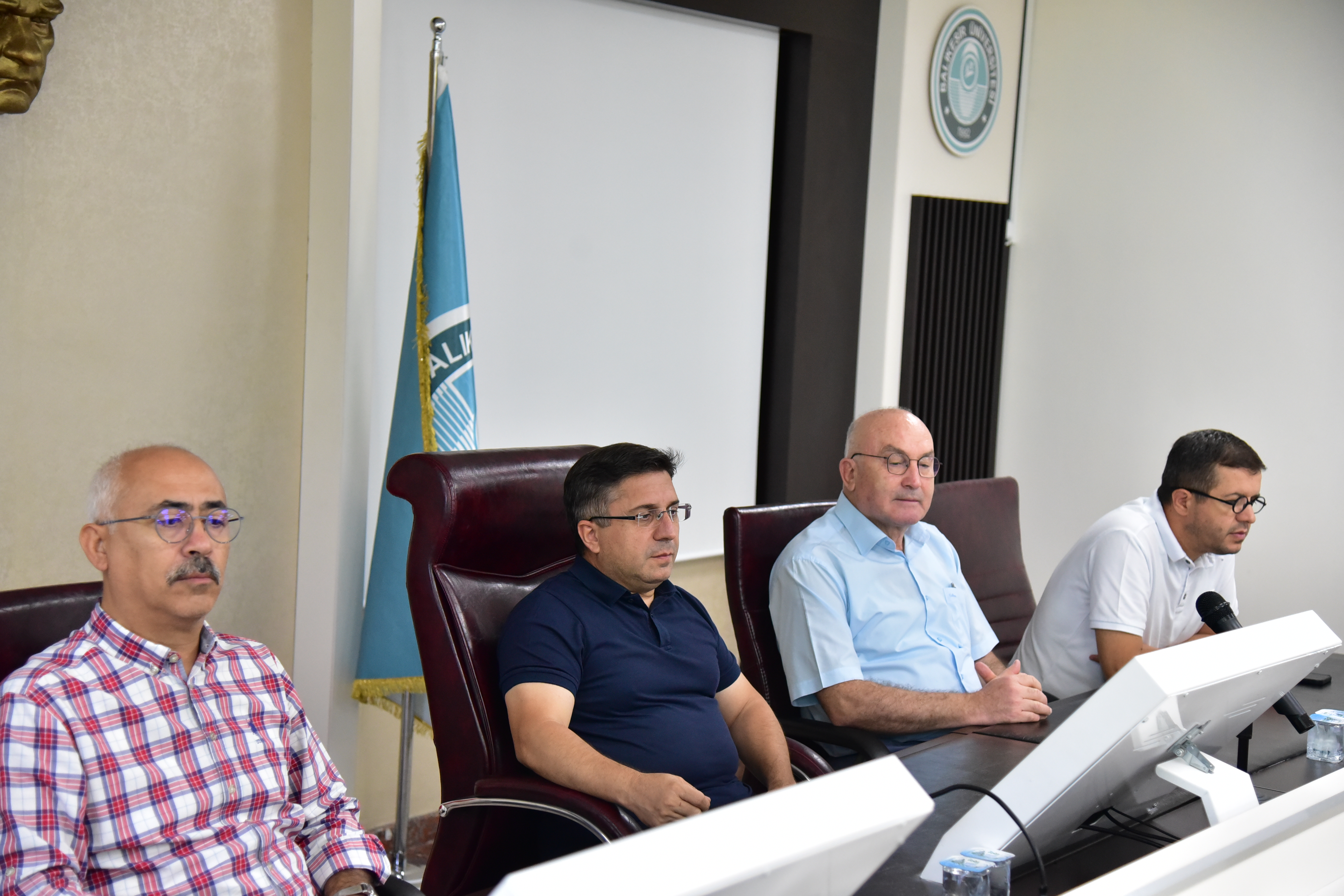 BAÜN, Akreditasyon Sürecinde İlerliyor: Kurumsal Akreditasyon Bilgilendirme Toplantısı Yapıldı 6