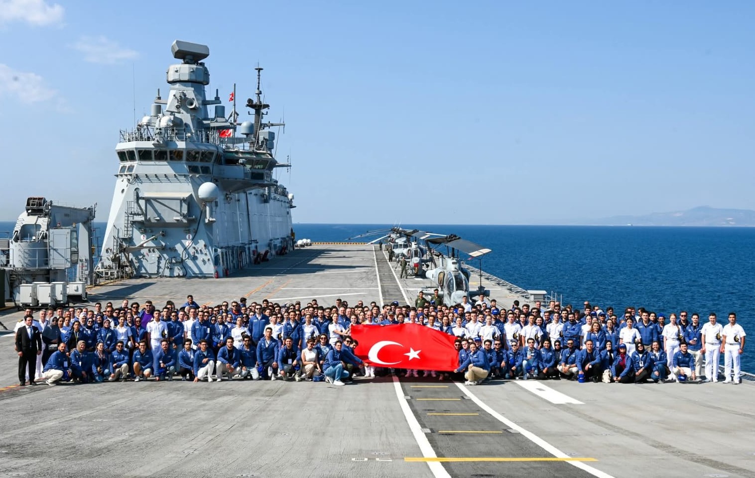 Balıkesir Üniversitesi Bisiklet Topluluğu Öğrencileri TCG Anadolu ile Zafer Yolculuğunda 1