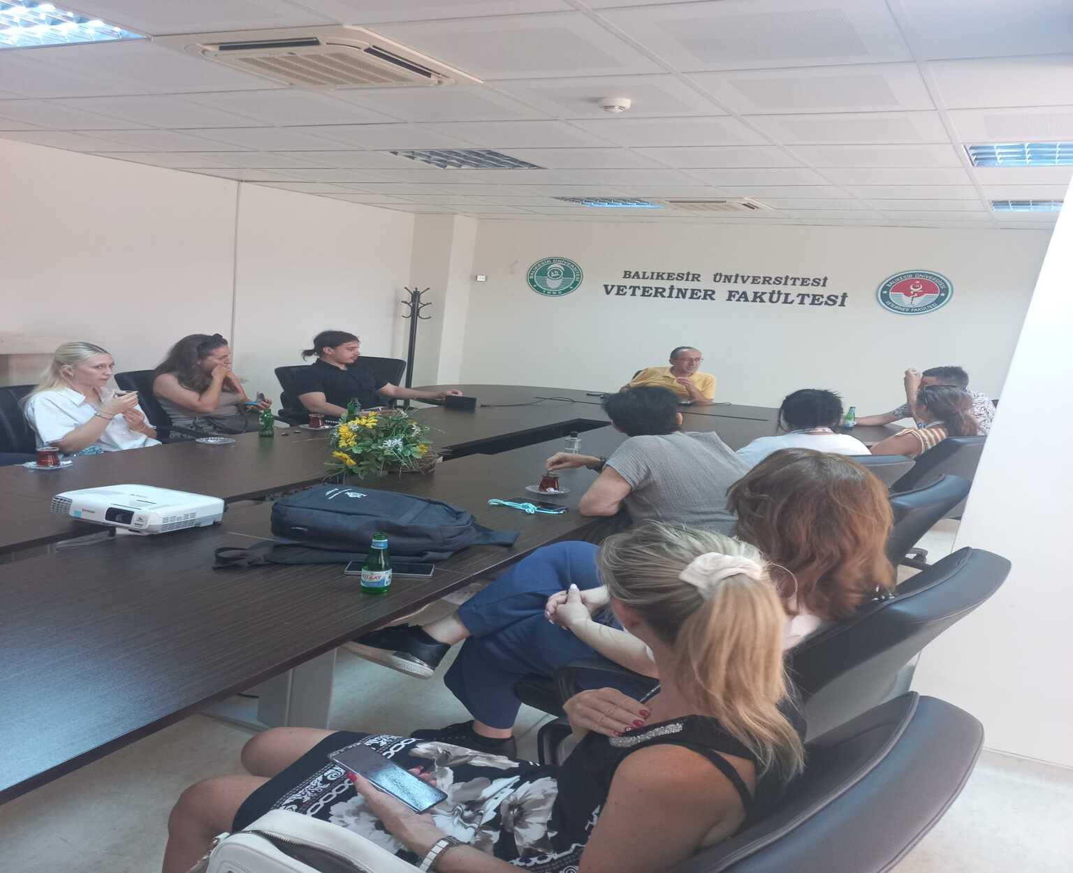A visit was made to our Faculty as part of International Staff Week. 3