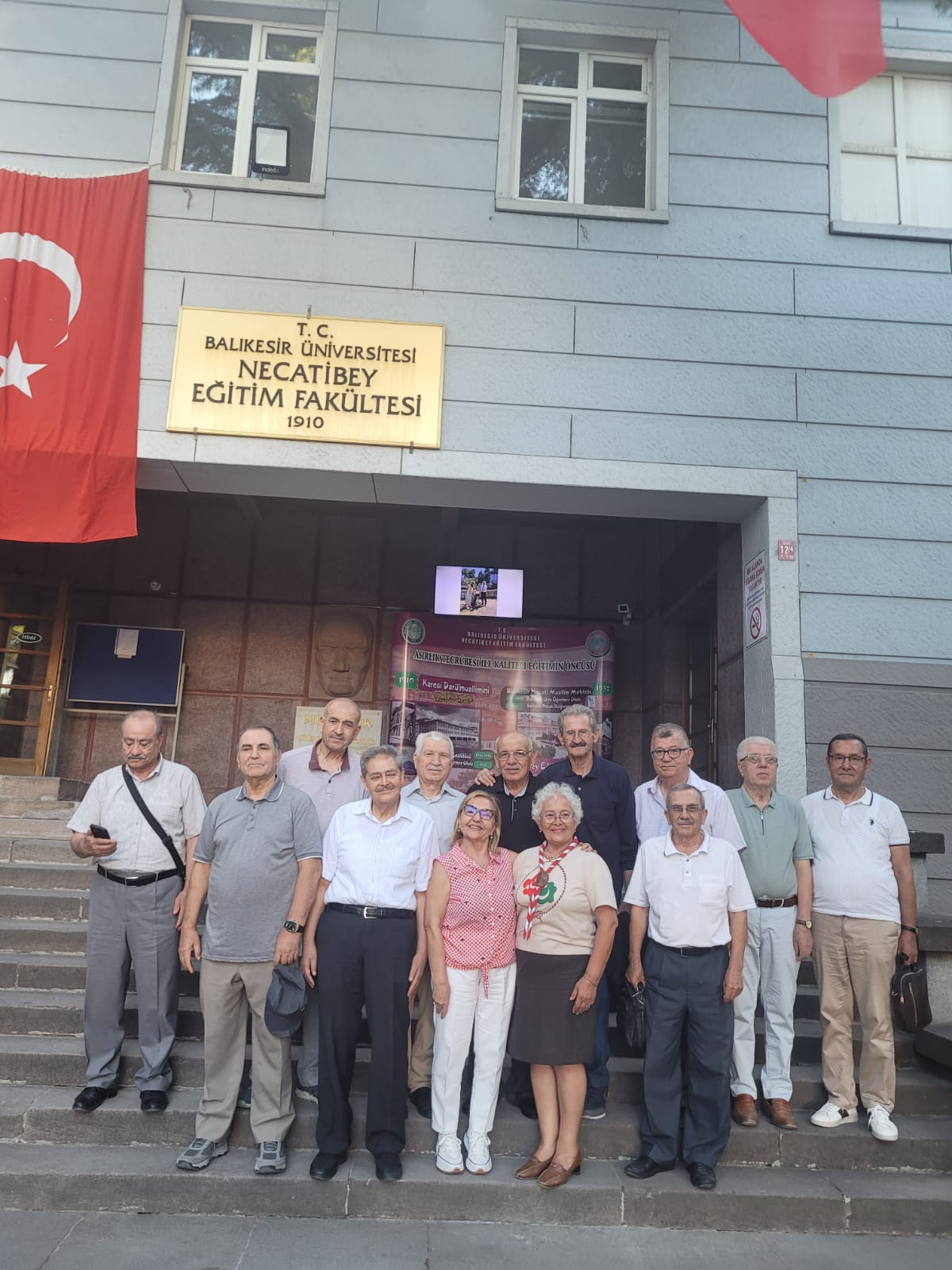 Necatibey Eğitim Fakültesi Mezunları Buluştu 15