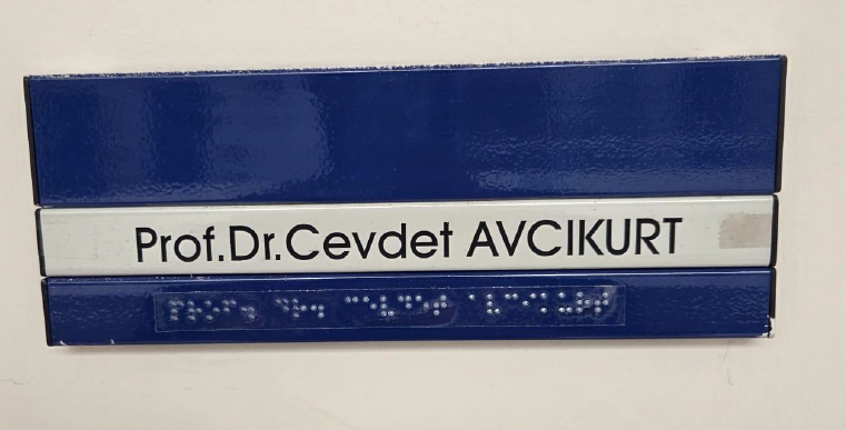 Üniversitemizde Braille Tabelalar Kendi İmkanlarımızla Üretiliyor 2