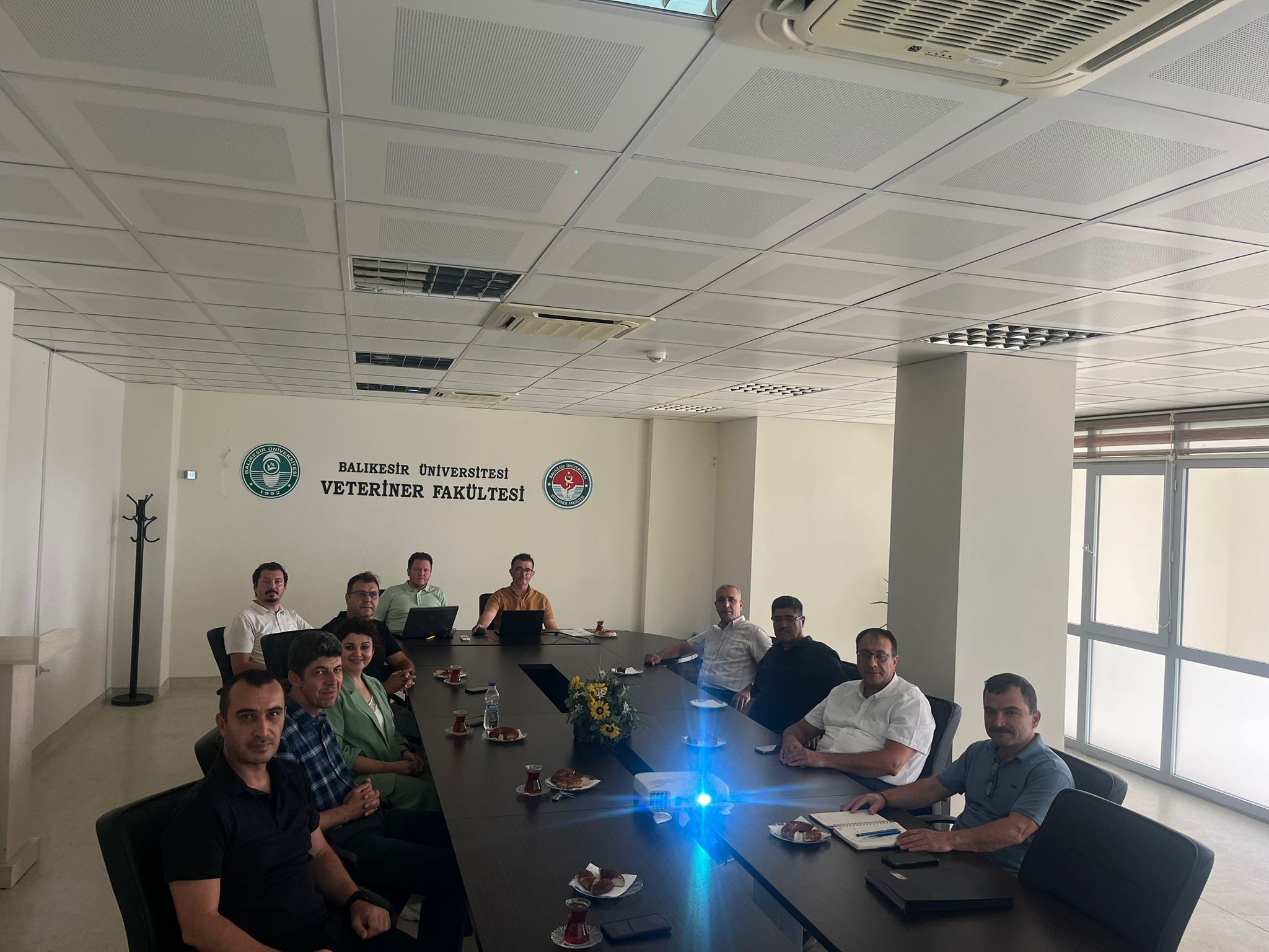 A Peer Review Meeting was held at the Faculty of Veterinary Medicine. 3