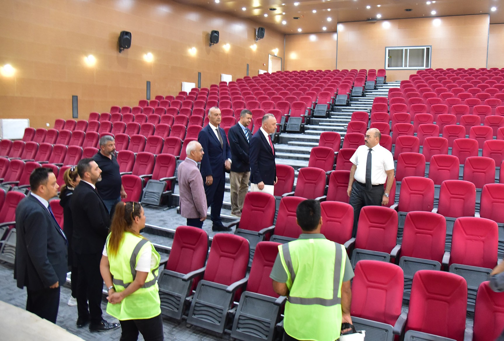 Vali Ustaoğlu'ndan Balıkesir Üniversitesi Yerleşkesindeki Yeni Kız Yurduna Ziyaret 3