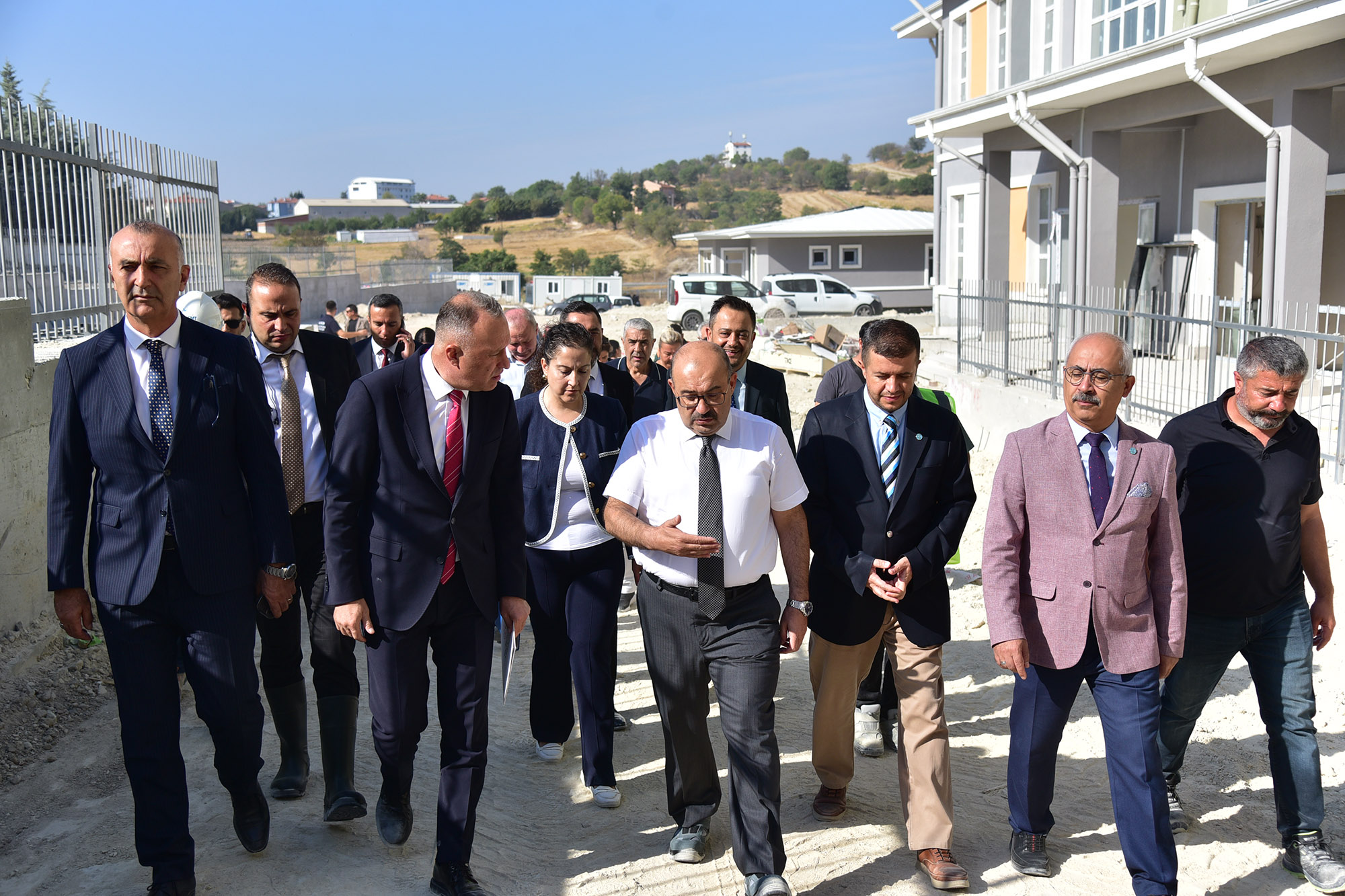 Vali Ustaoğlu'ndan Balıkesir Üniversitesi Yerleşkesindeki Yeni Kız Yurduna Ziyaret 4