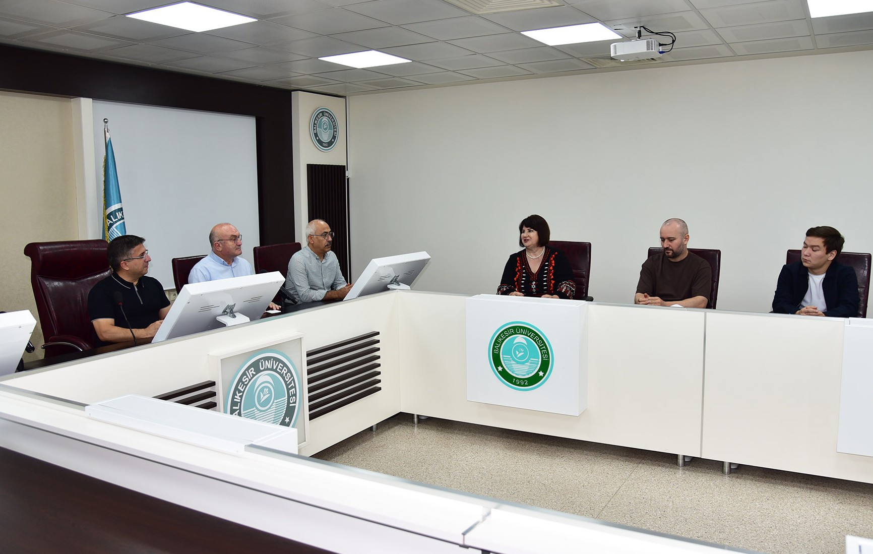 BAÜN İlk Uluslararası Stajyerlerini Ülkelerine Uğurladı 3