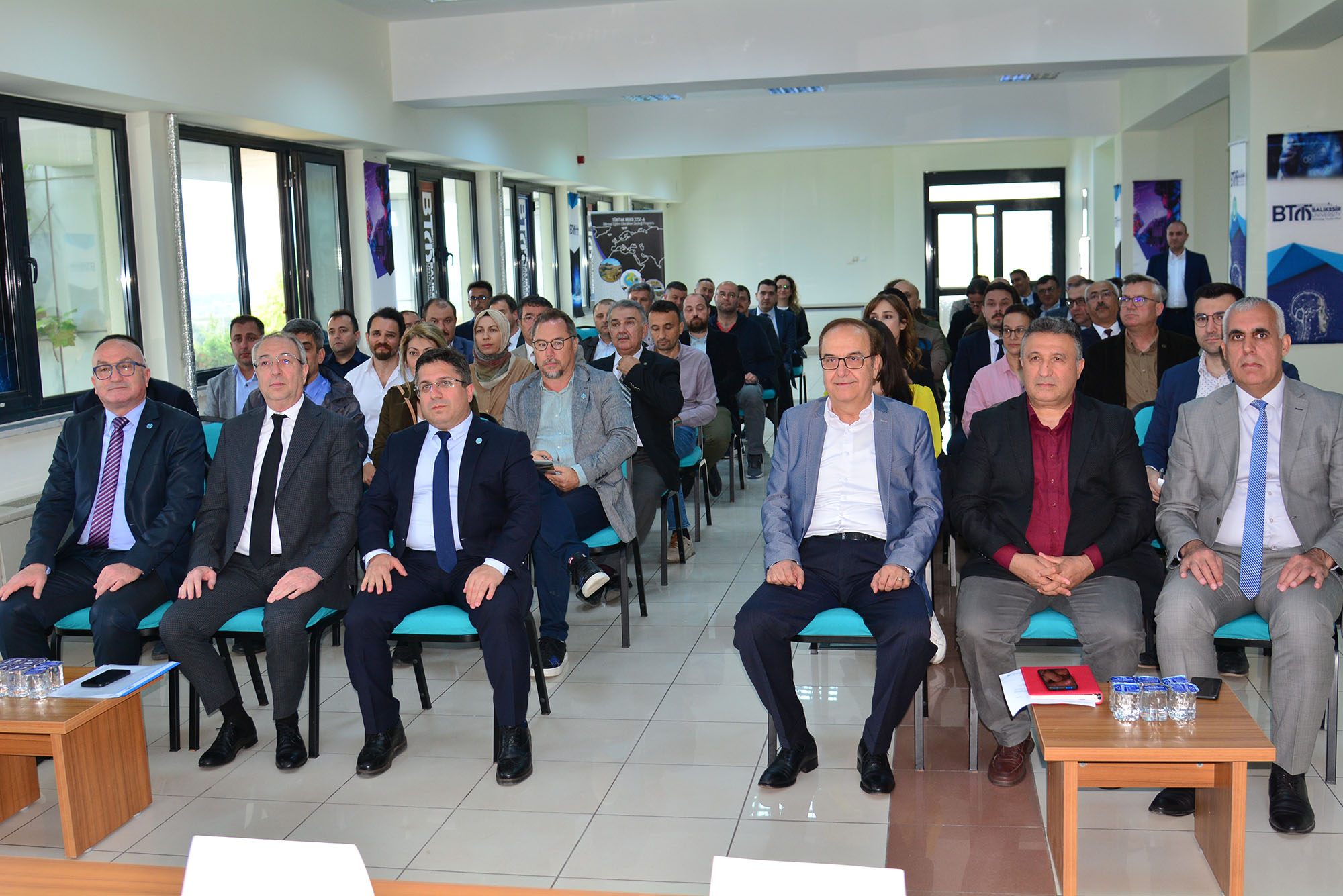 Üniversite-Kamu-Sanayi İş Birliği İçin Yeni Bir Adım: BAÜN Kariyer Zirvesi 3
