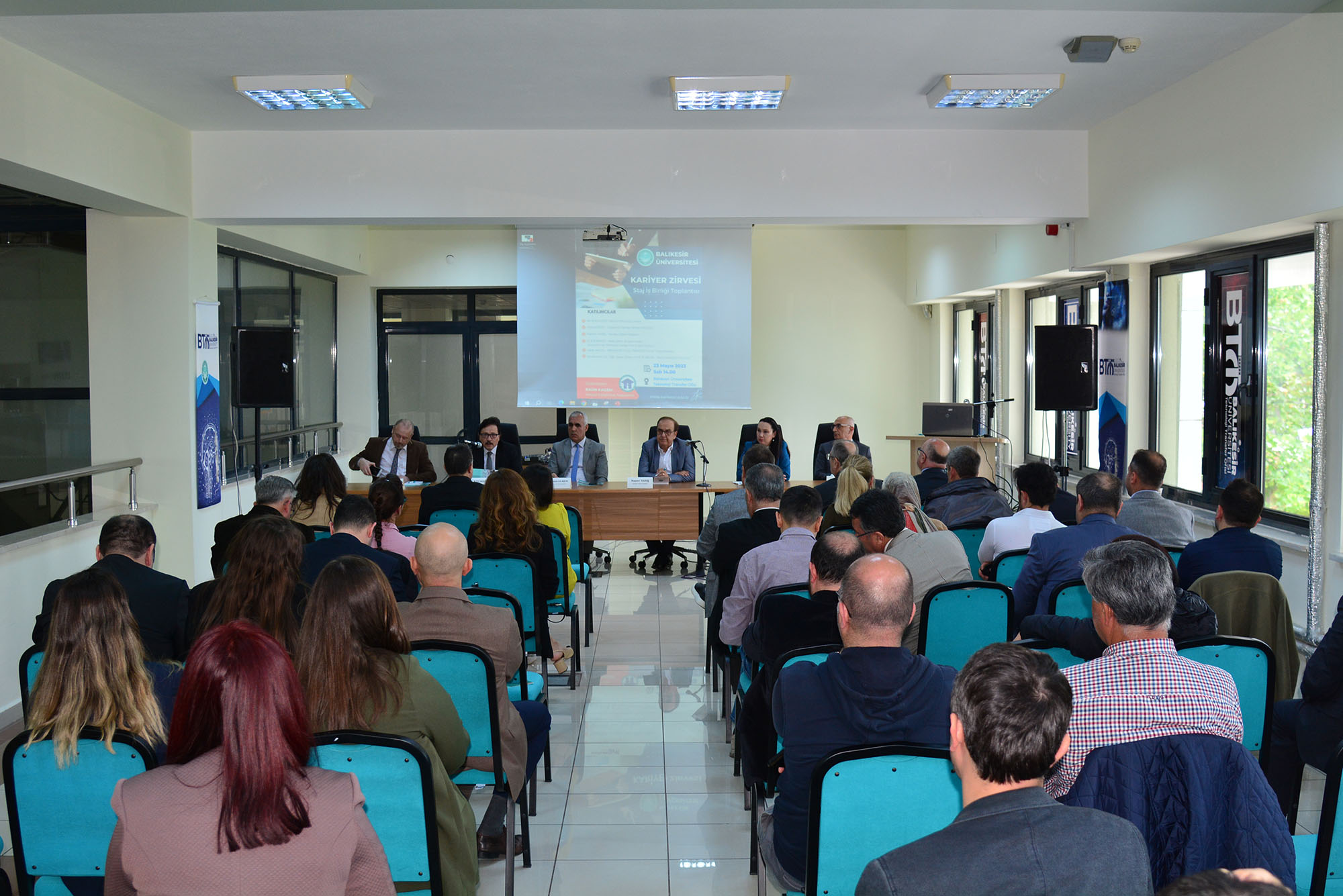 Üniversite-Kamu-Sanayi İş Birliği İçin Yeni Bir Adım: BAÜN Kariyer Zirvesi 5