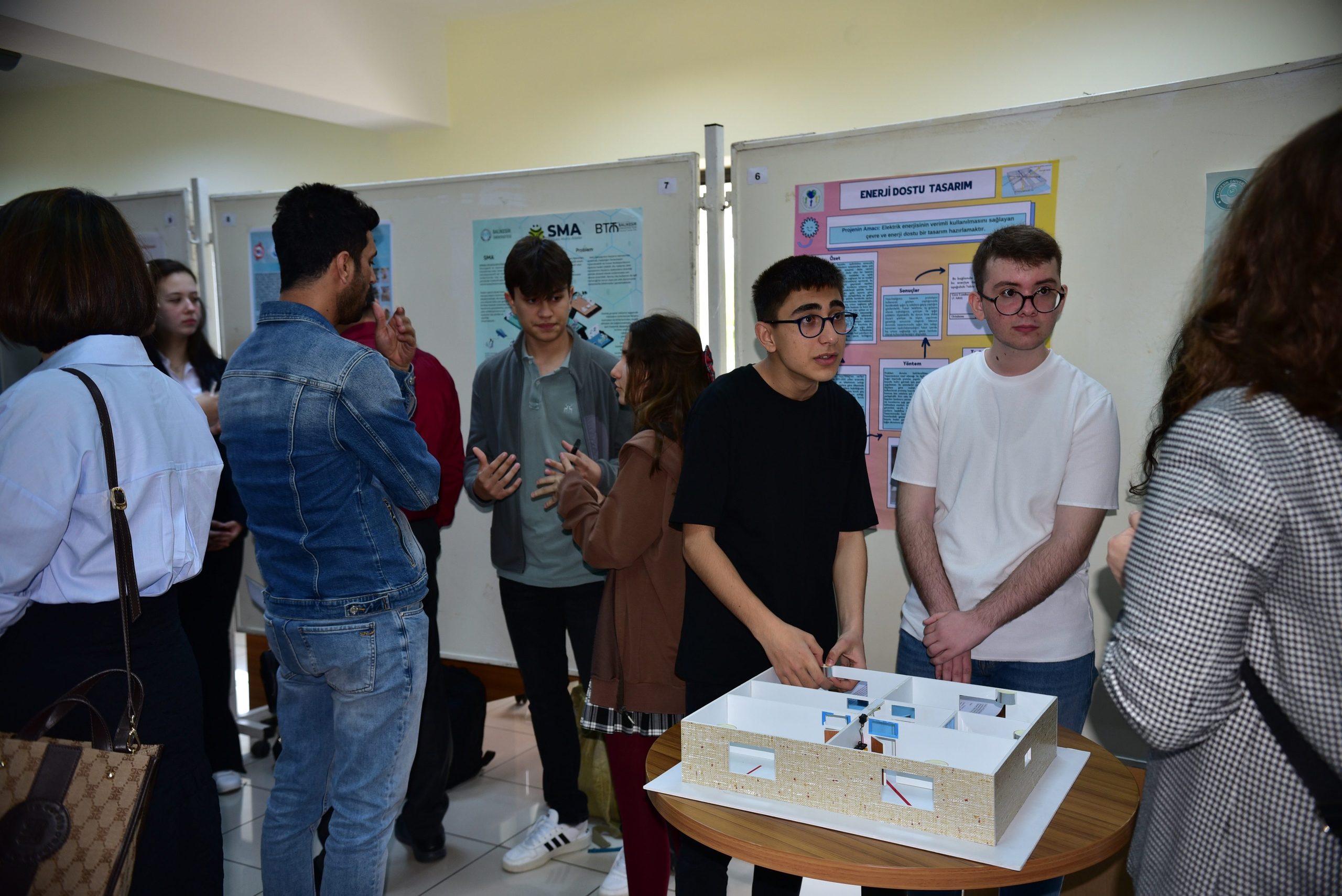 BAÜN’de 1. Liseler Arası AR-GE Teknoloji ve Tasarım Projeleri Yarışması Düzenlendi 3