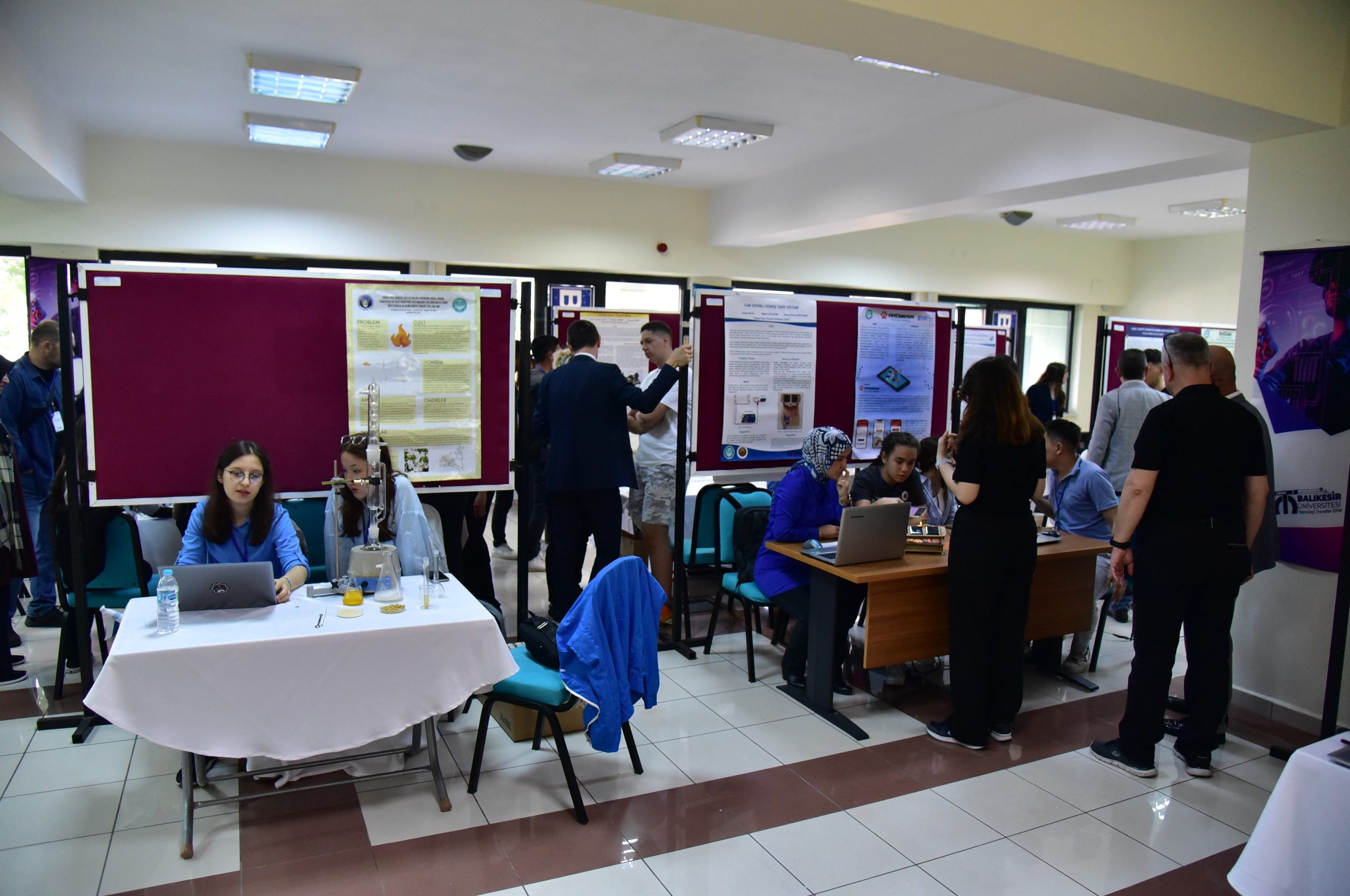 BAÜN’de 2. Liseler Arası AR-GE Teknoloji ve Tasarım Projeleri Yarışması Düzenlendi 4
