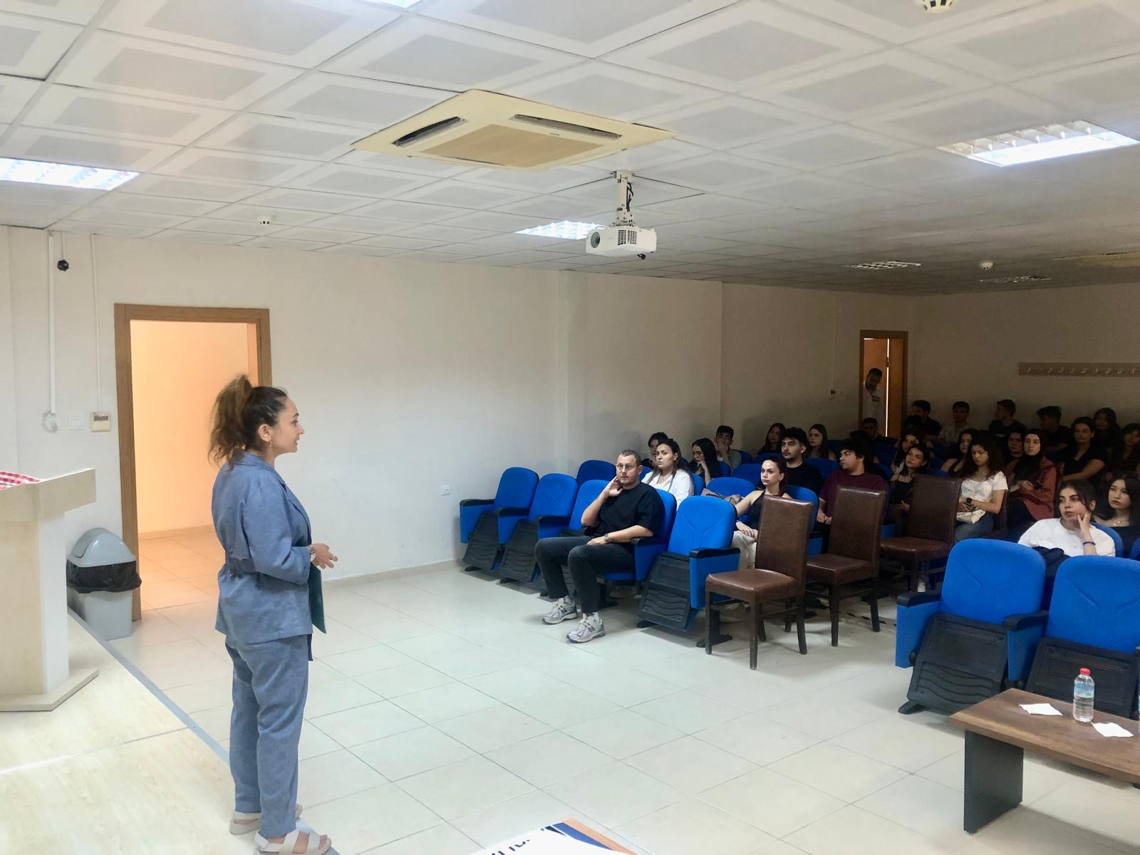 Yüksekokulumuz öğrencilerine Kurumsal Akreditasyon programı (KAP) tanıtımı yapıldı.