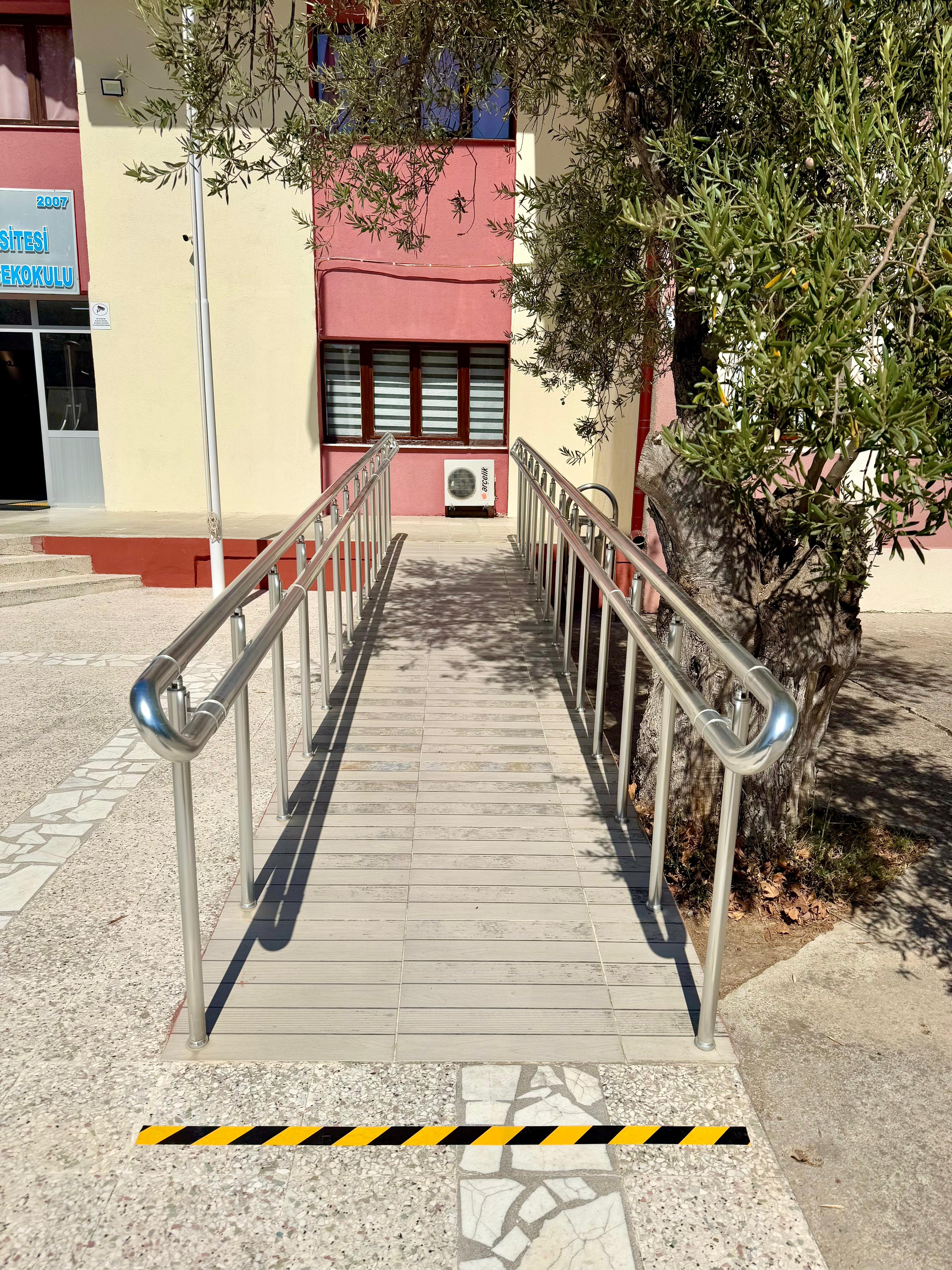 Engelleri Kaldırdık: Altınoluk MYO’da Engelsiz Eğitim! 1